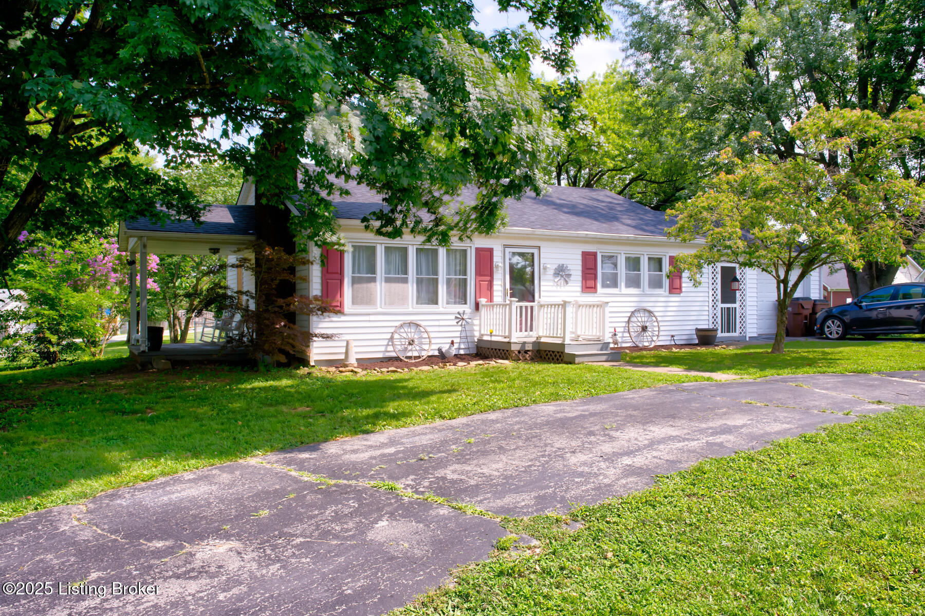 11704 E Hwy 44 E Property Photo 1