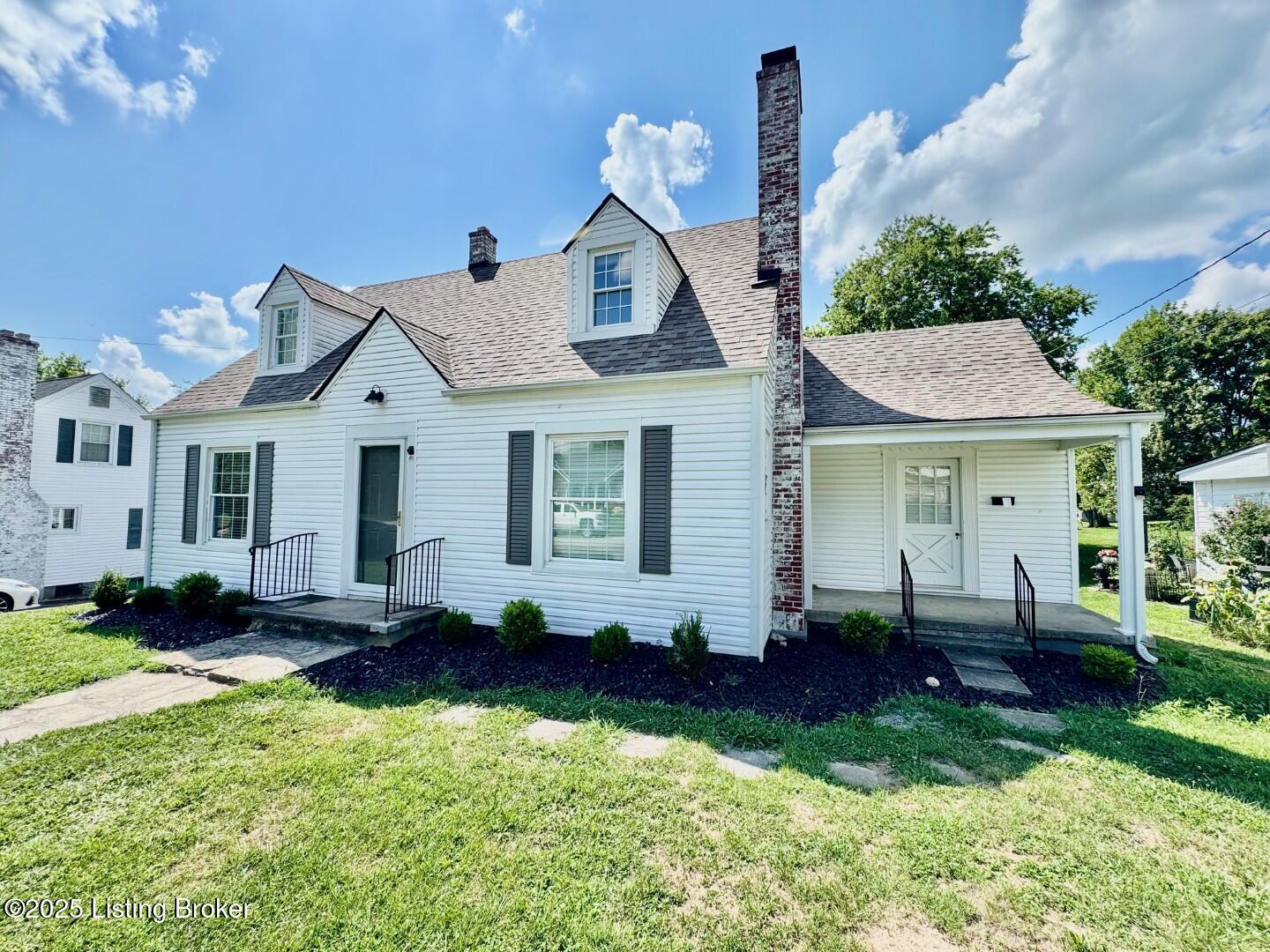 304 Covington Ave Property Photo 1
