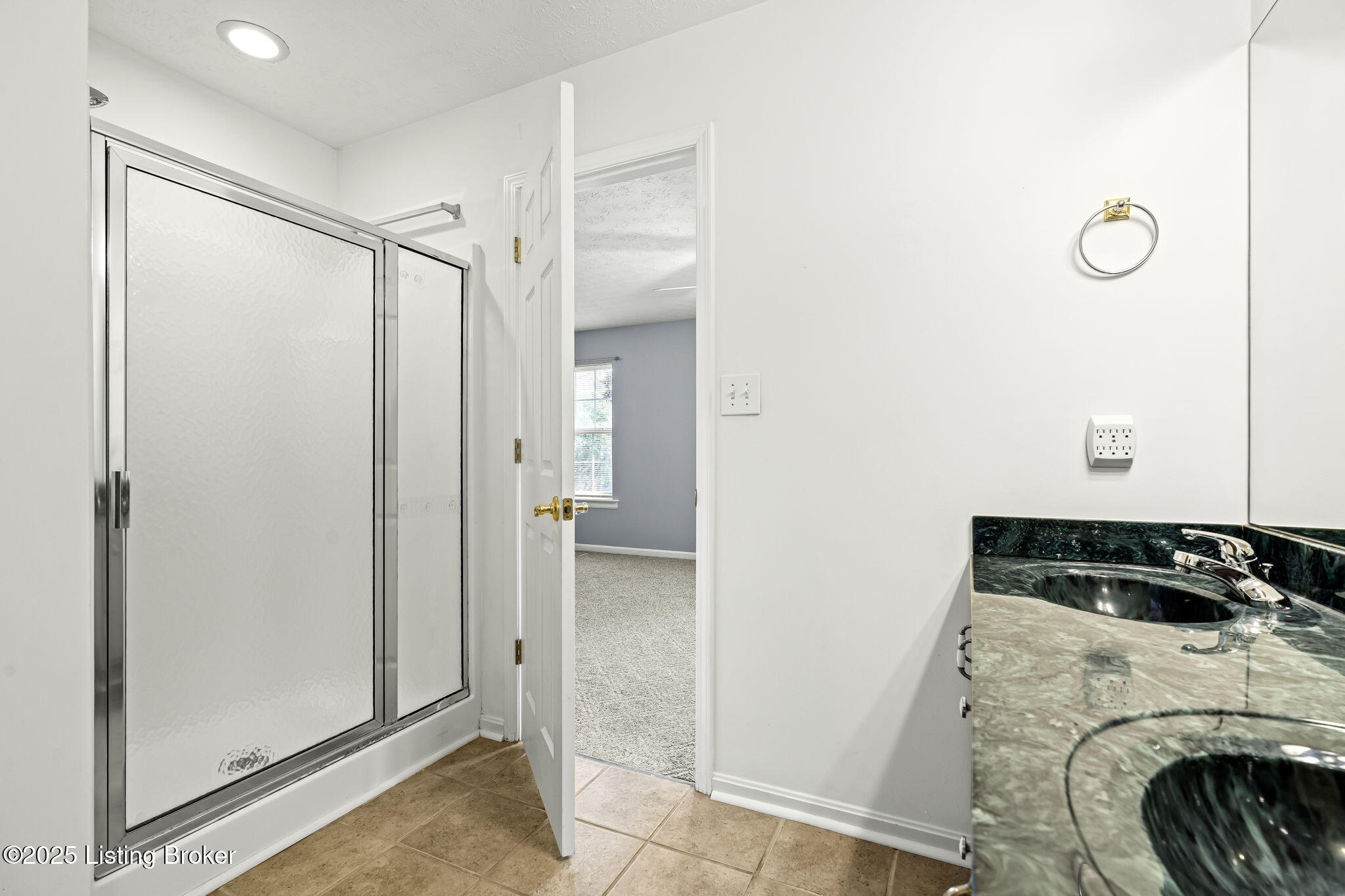 233 Washington Cir Property Photo 17