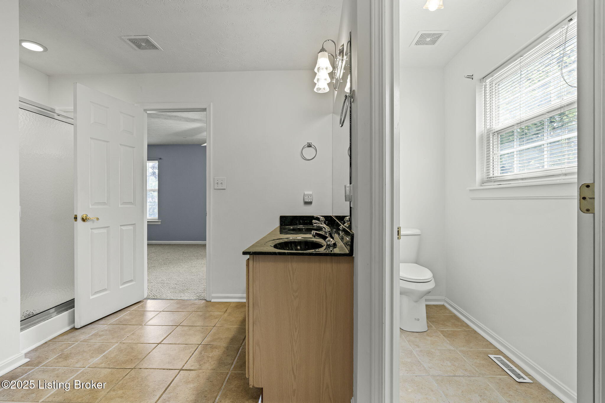 233 Washington Cir Property Photo 18