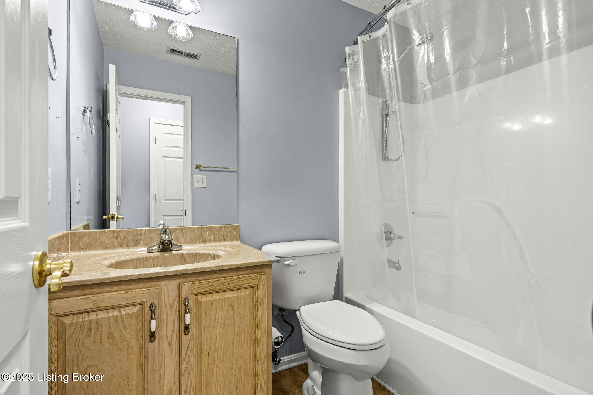 233 Washington Cir Property Photo 29