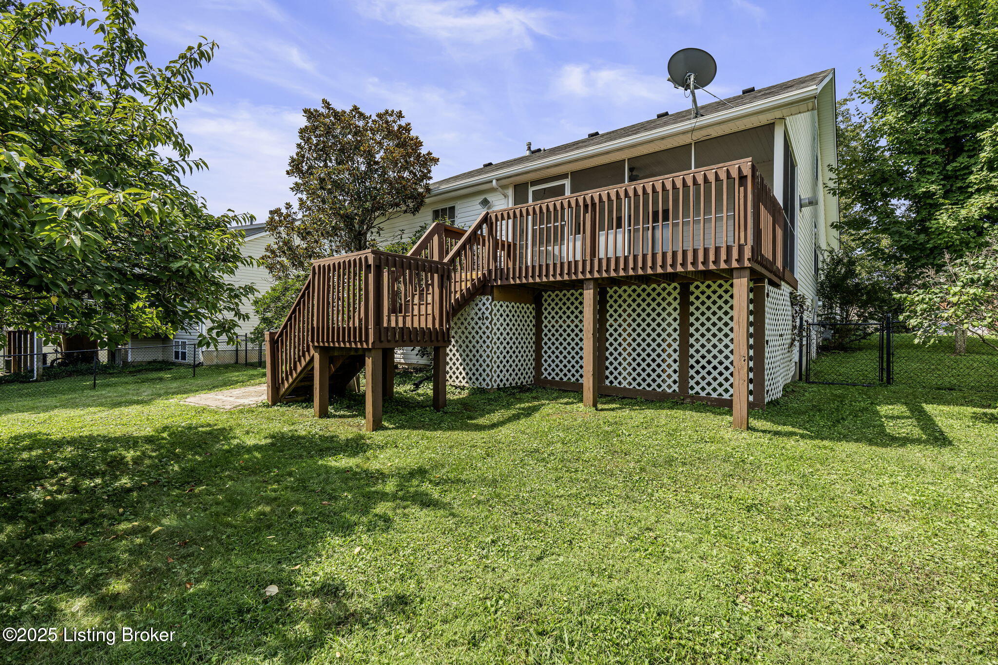 233 Washington Cir Property Photo 43