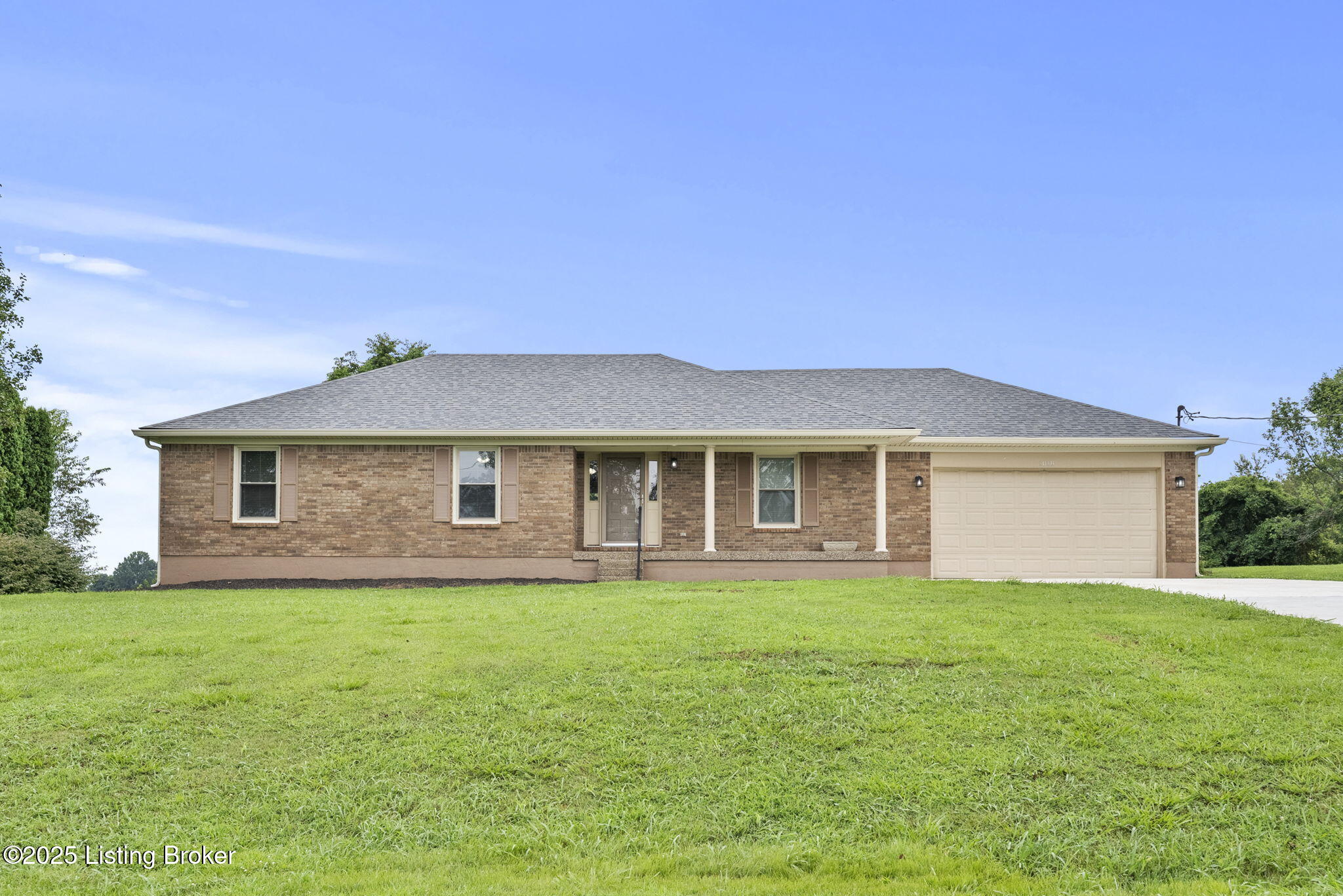 1018 Farmaway Dr Property Photo 1