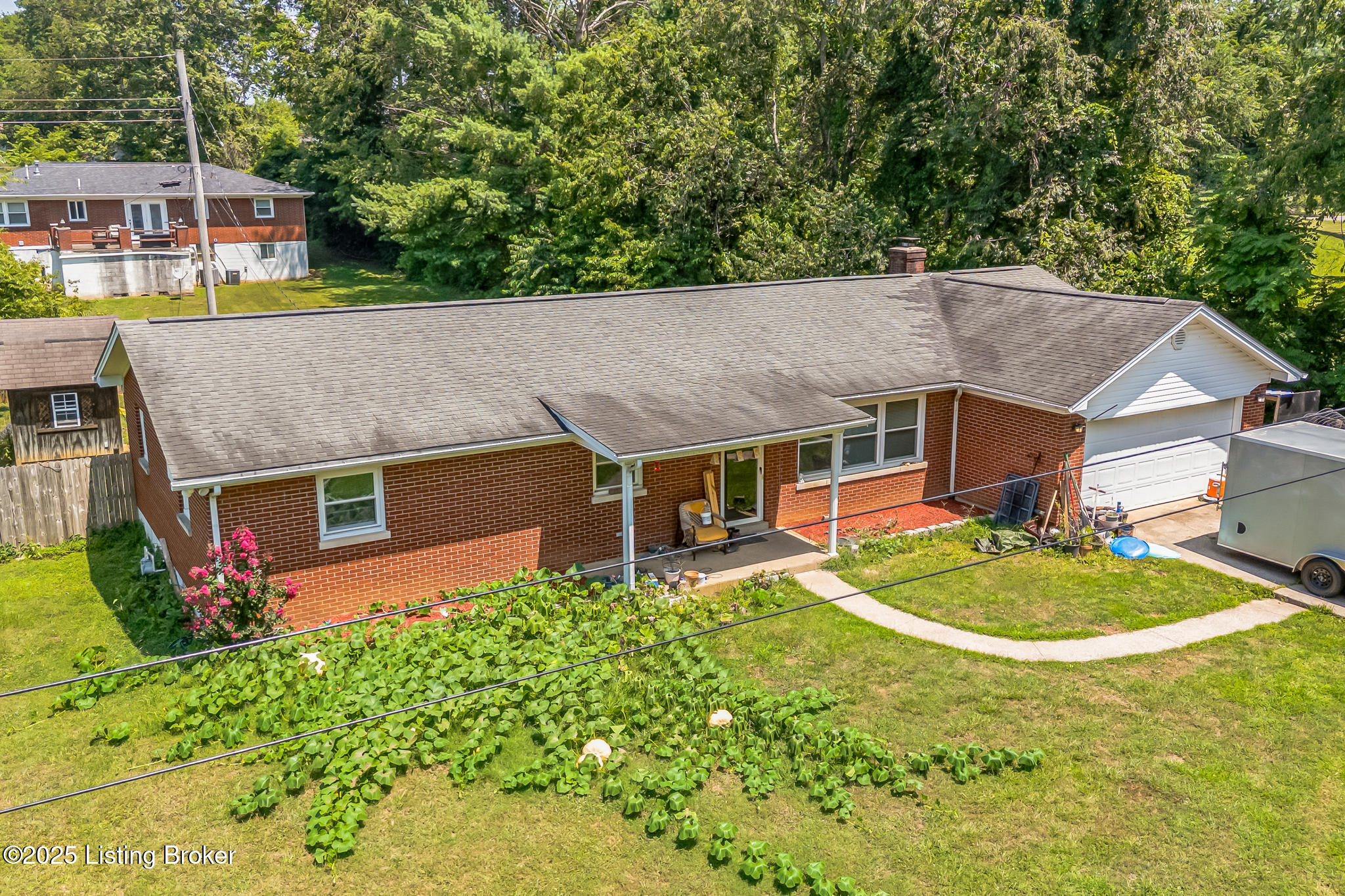 109 Caulmet Dr Property Photo 1