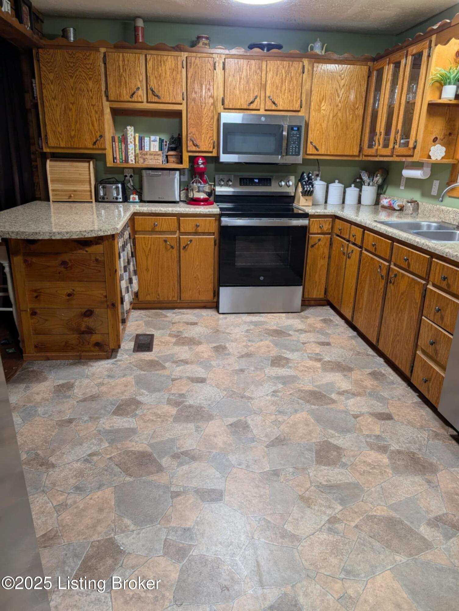 1933 Martin Pierce Rd Property Photo 56