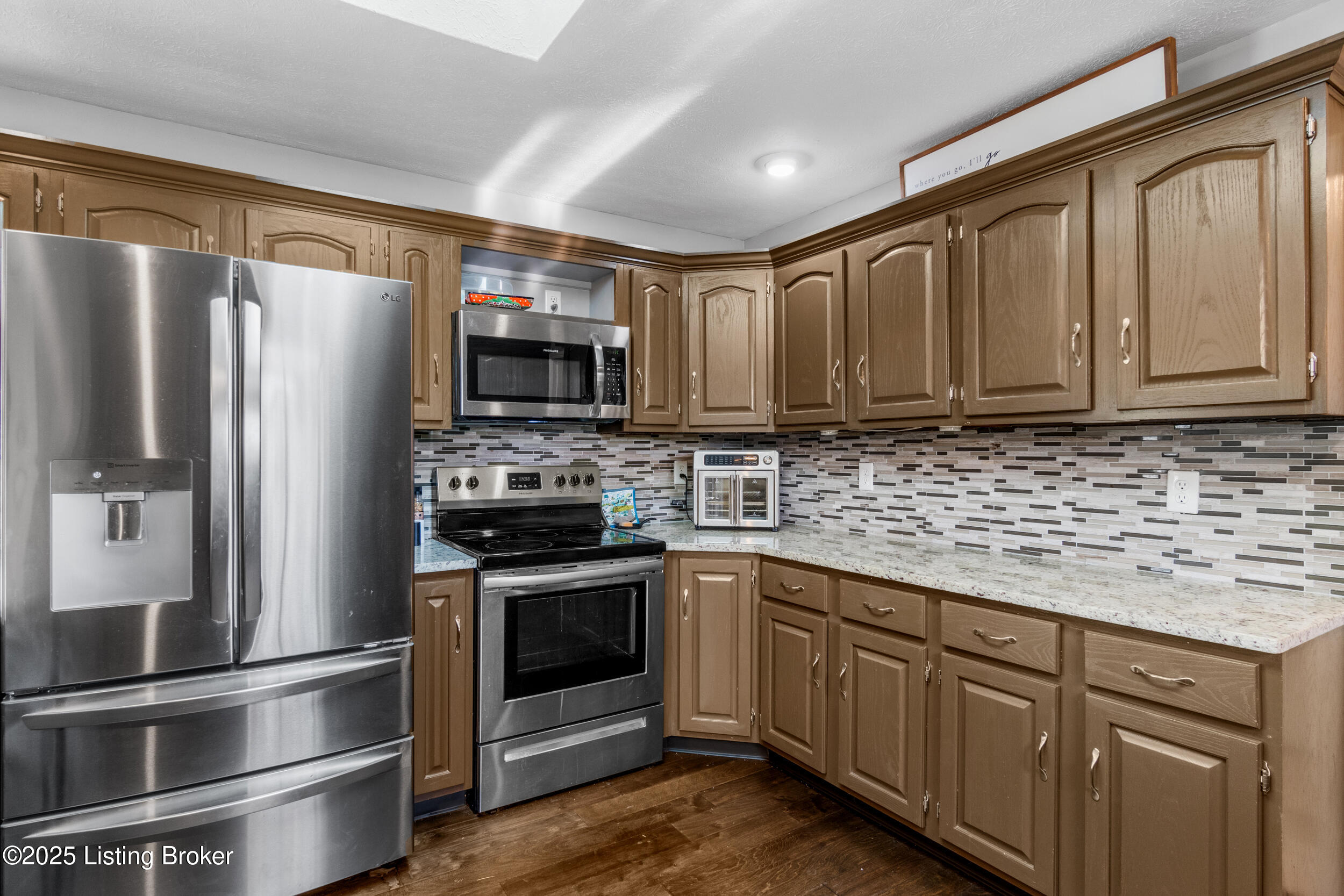 8010 Thixton Ln Property Photo 18