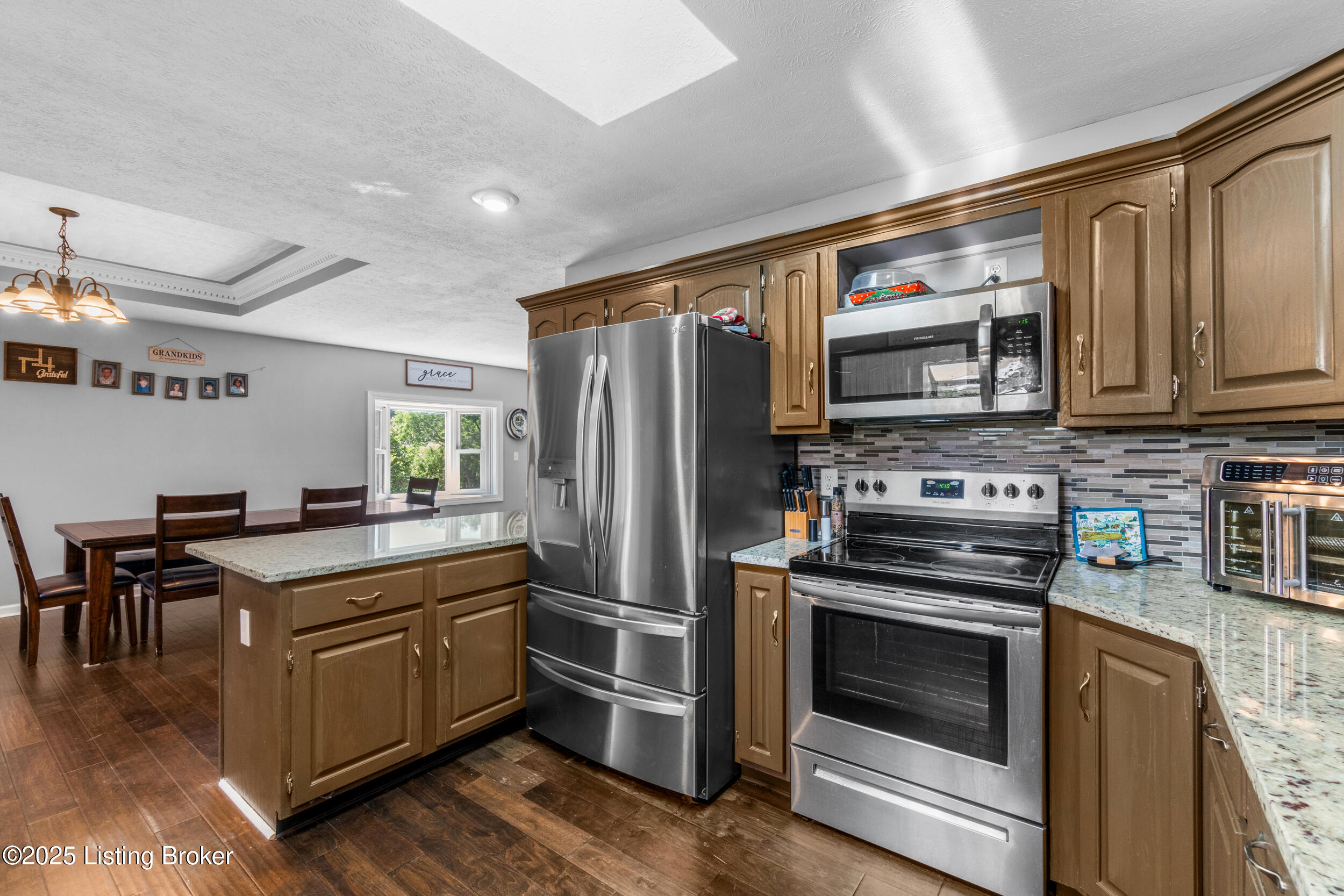8010 Thixton Ln Property Photo 21