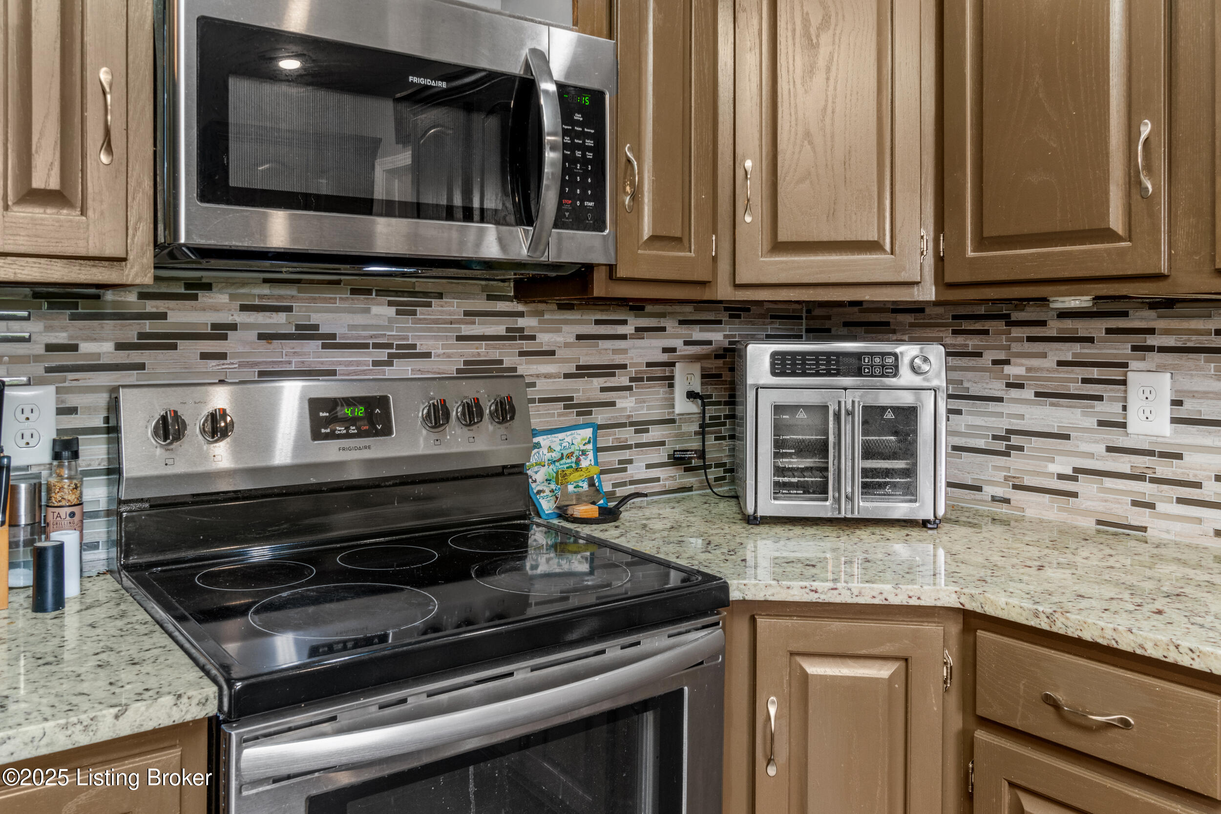 8010 Thixton Ln Property Photo 22
