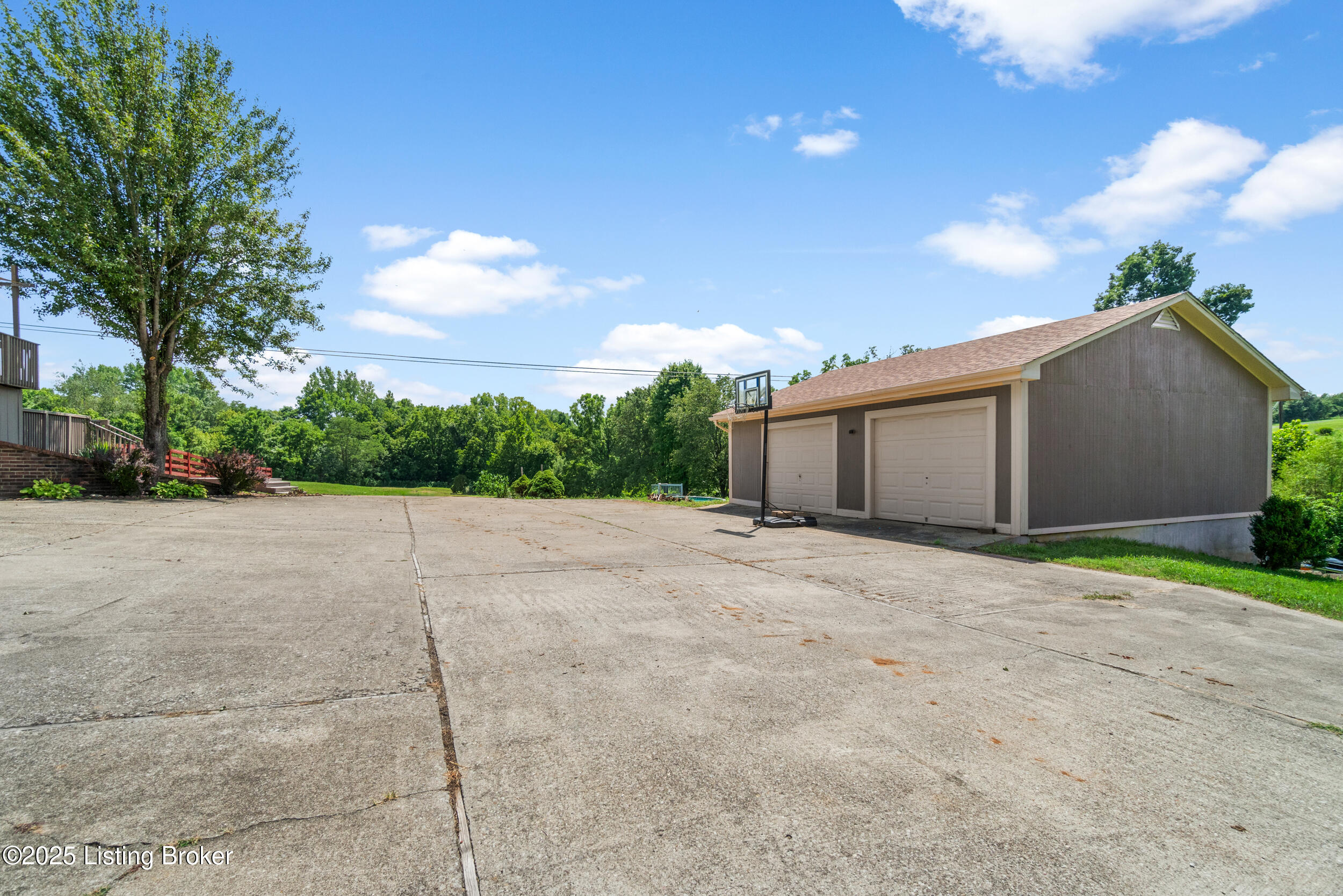 8010 Thixton Ln Property Photo 59