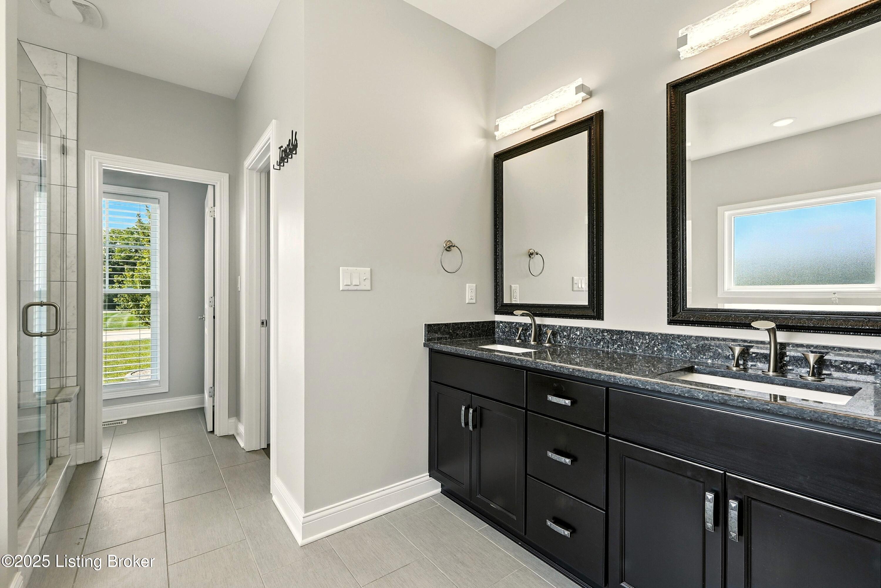 7387 Grand Oaks Dr Property Photo 18