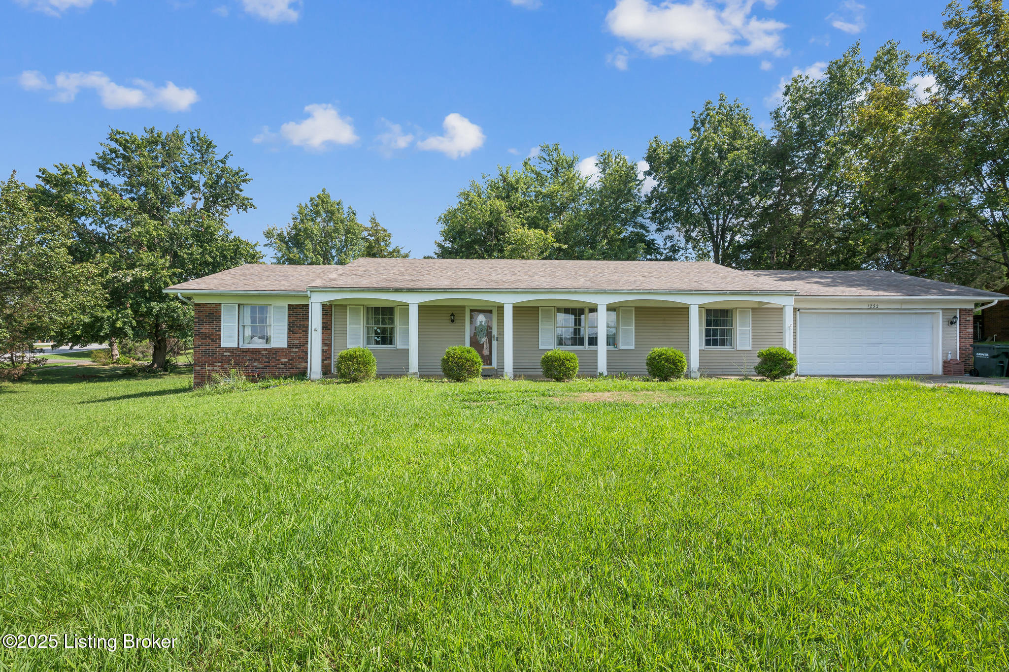 1252 Mulberry St Property Photo 1
