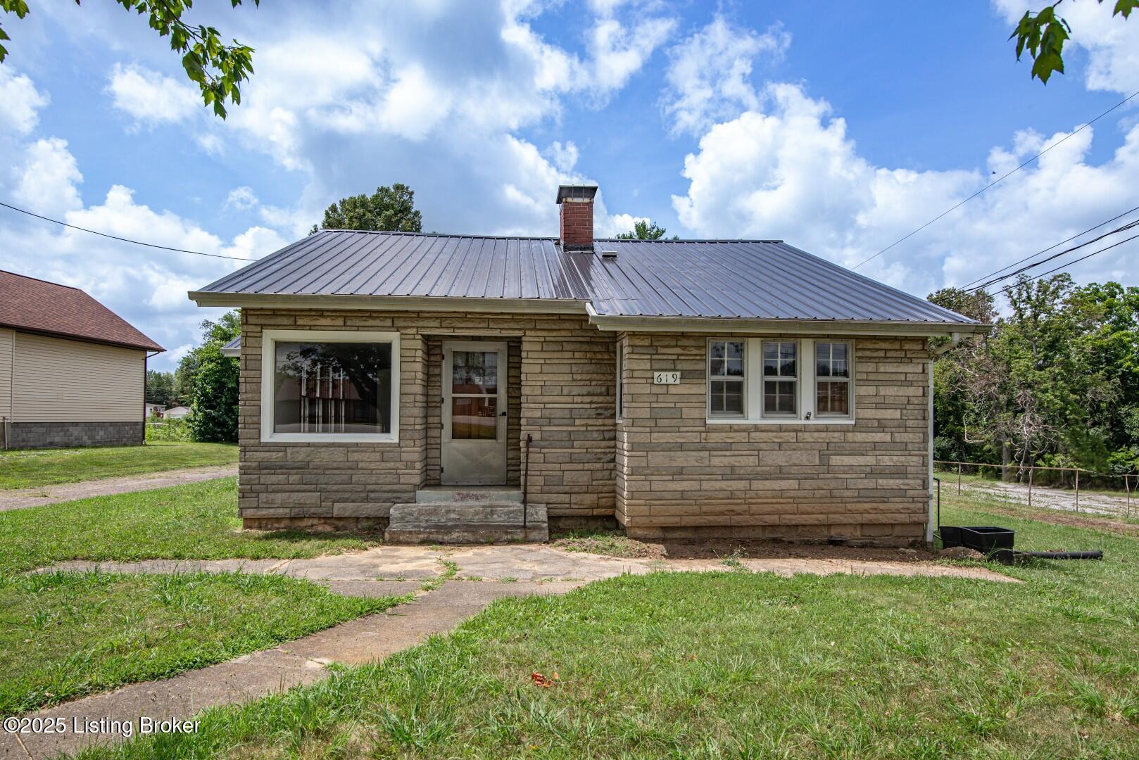 619 S Wilson Rd Property Photo 1