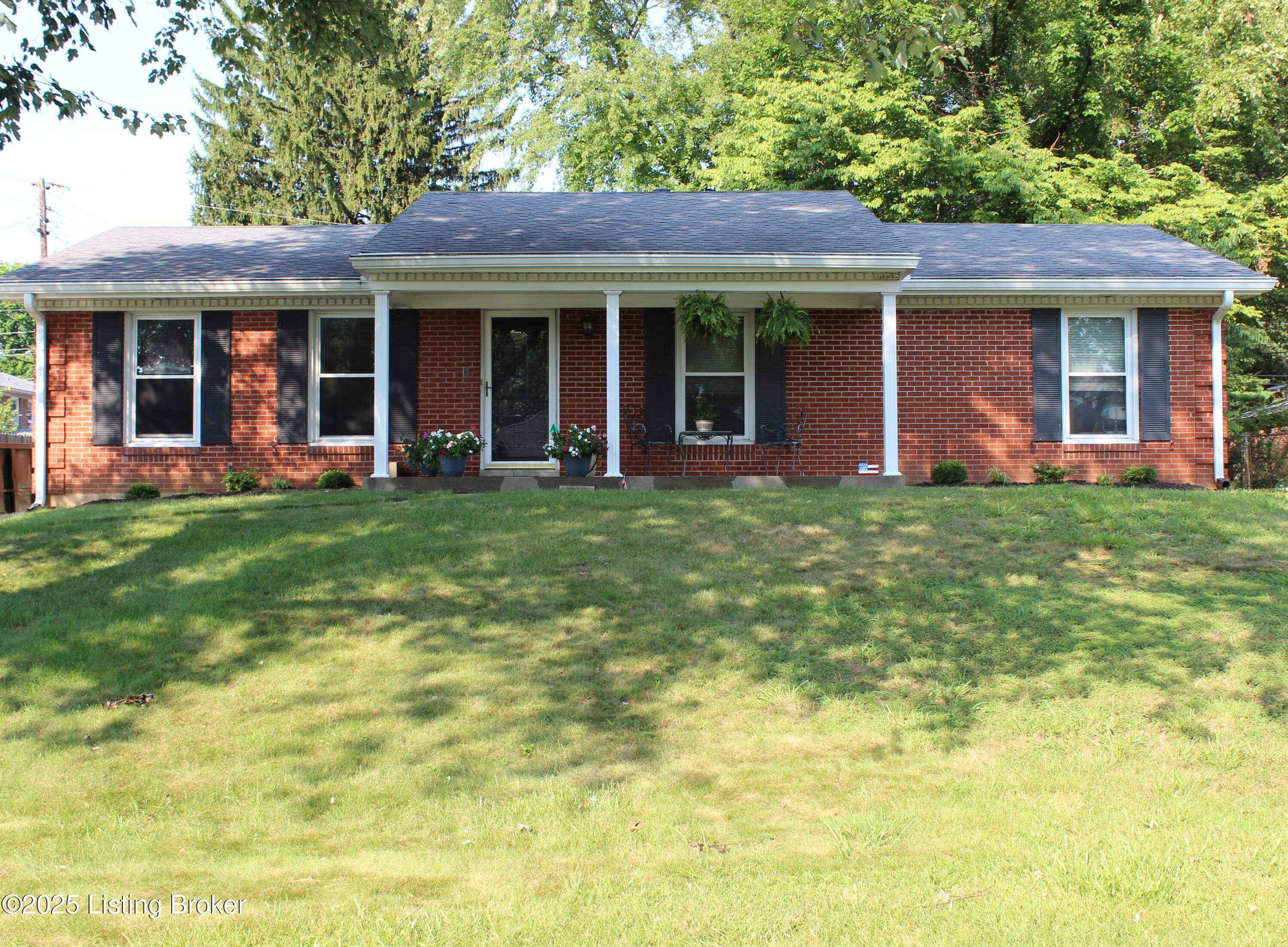 2611 Welsford Way Property Photo 1