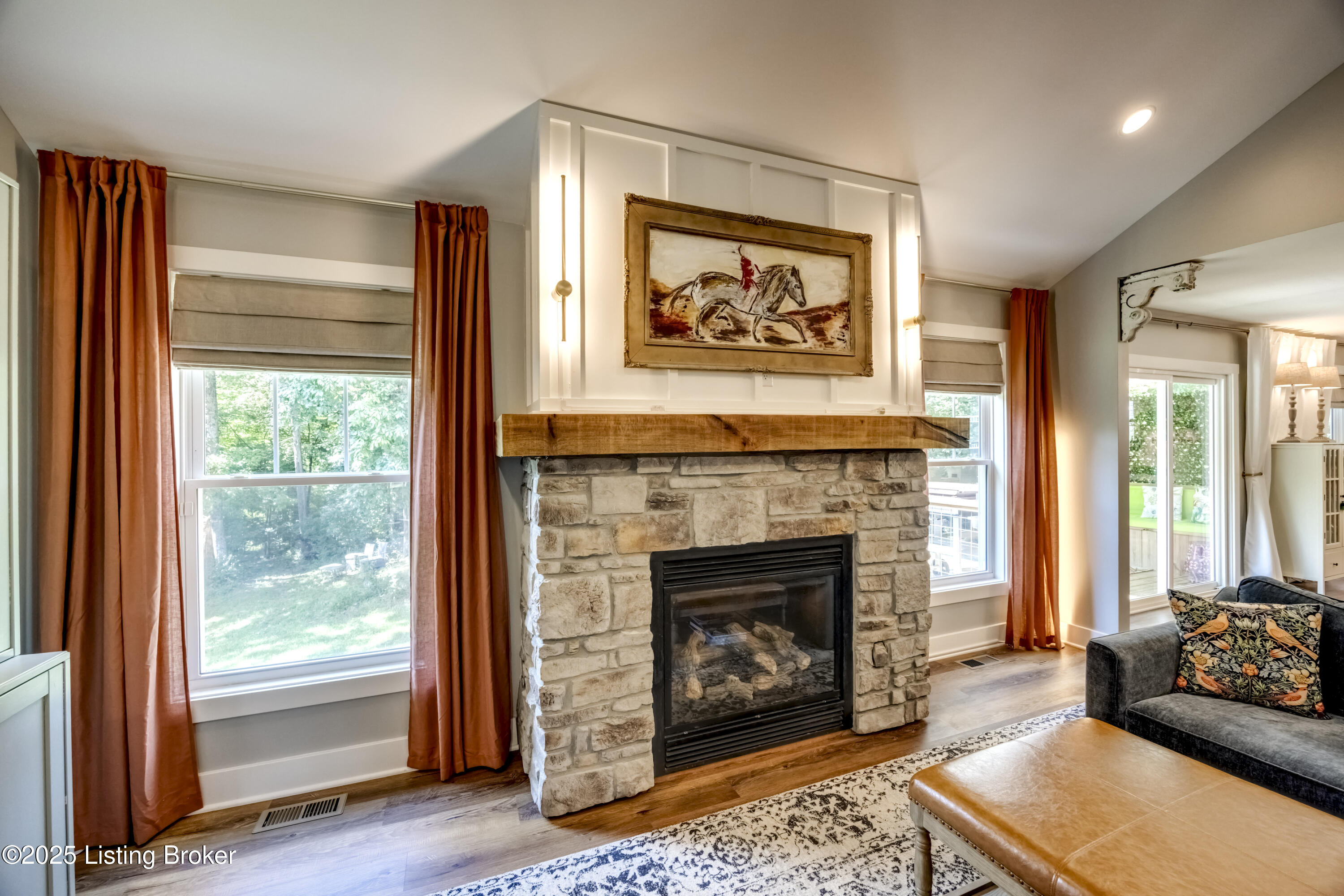 7105 Hollow Oak Ct Property Photo 10