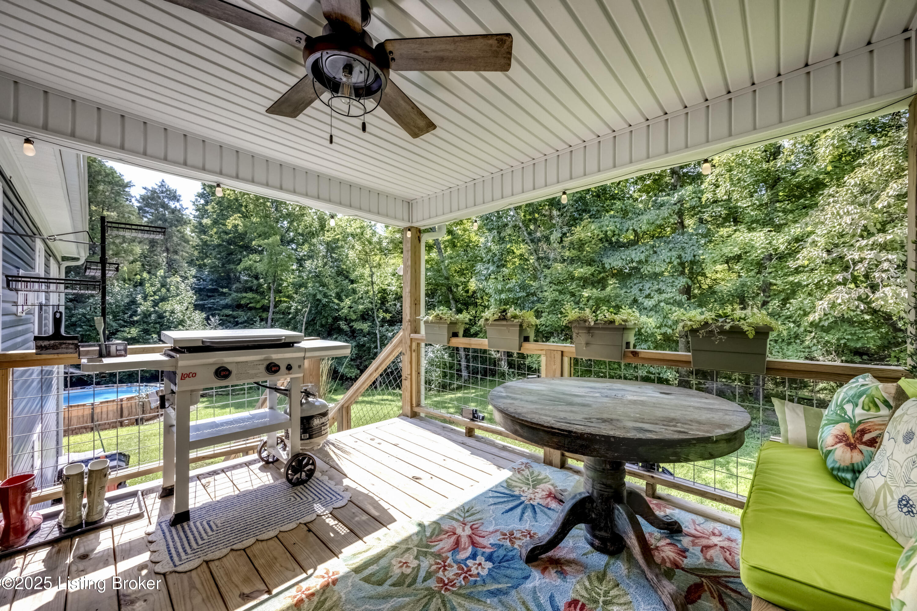 7105 Hollow Oak Ct Property Photo 21