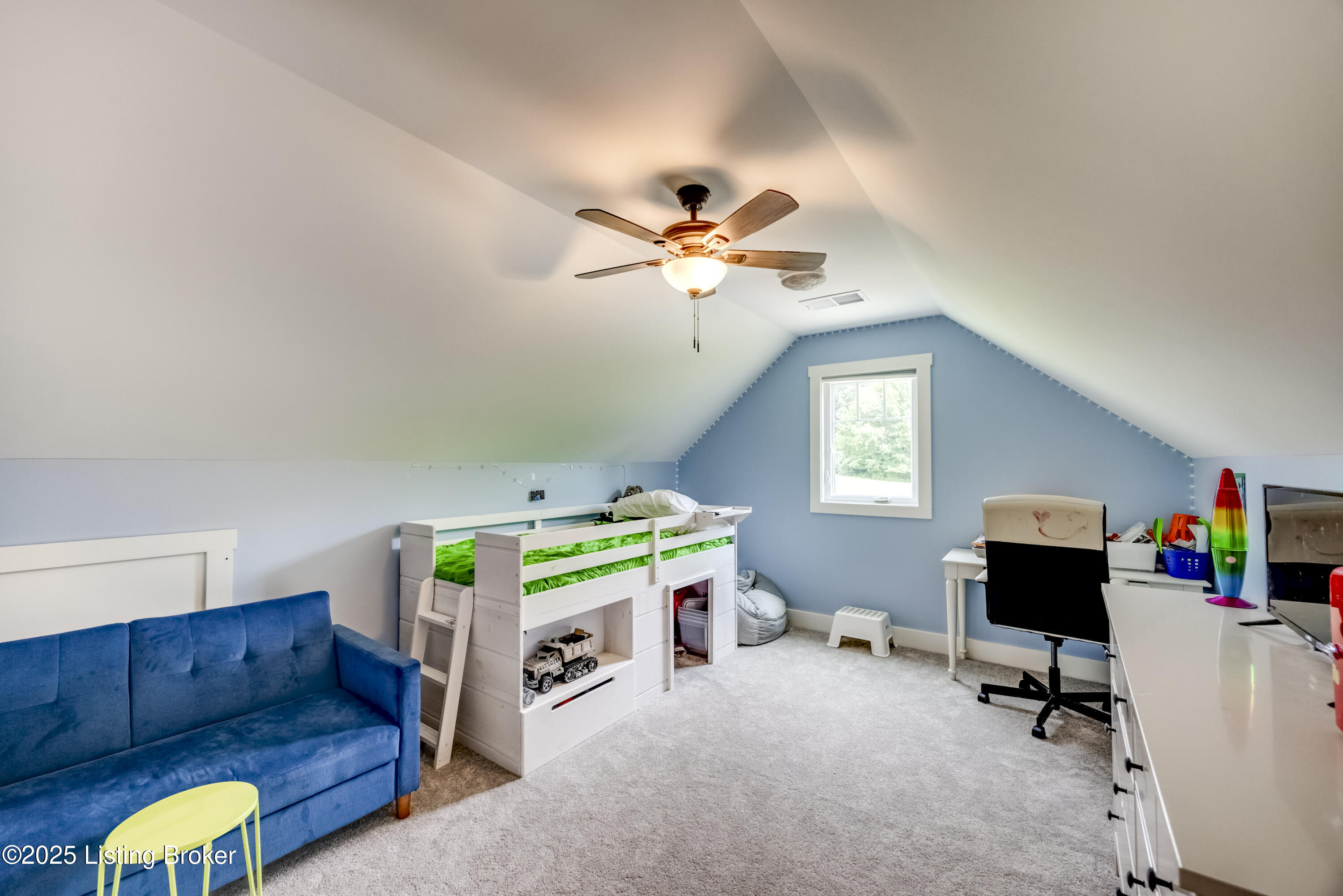 7105 Hollow Oak Ct Property Photo 37