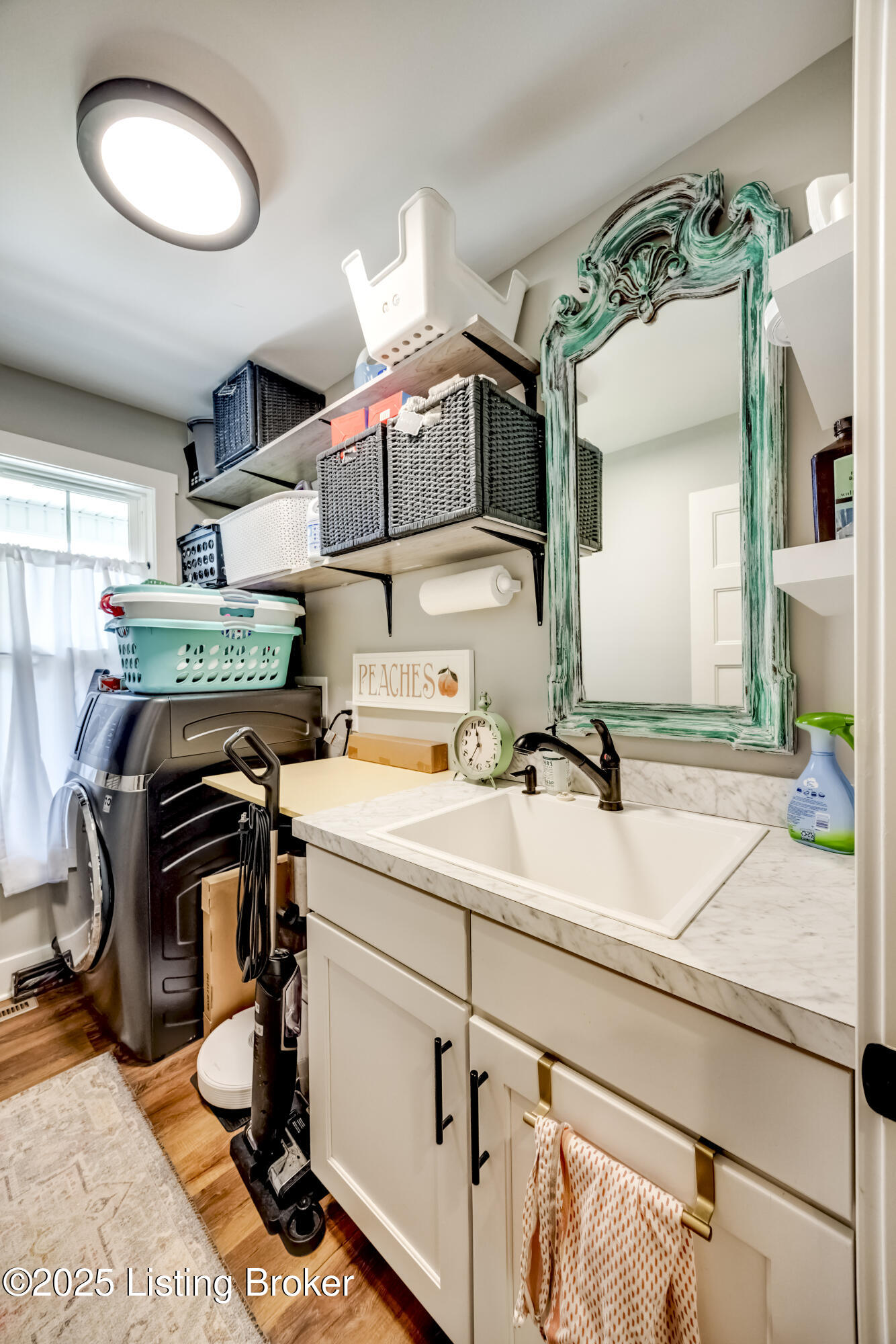 7105 Hollow Oak Ct Property Photo 43