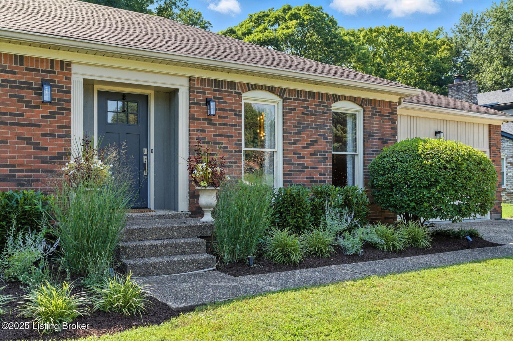 1206 Cliffwood Dr Property Photo 1