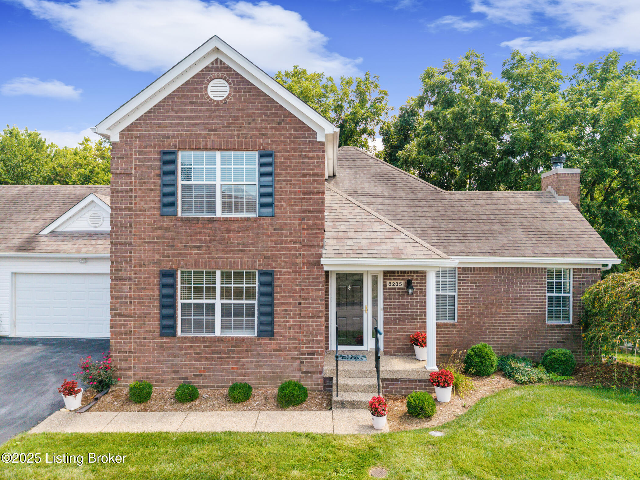 8235 Eagle Creek Dr Property Photo 1