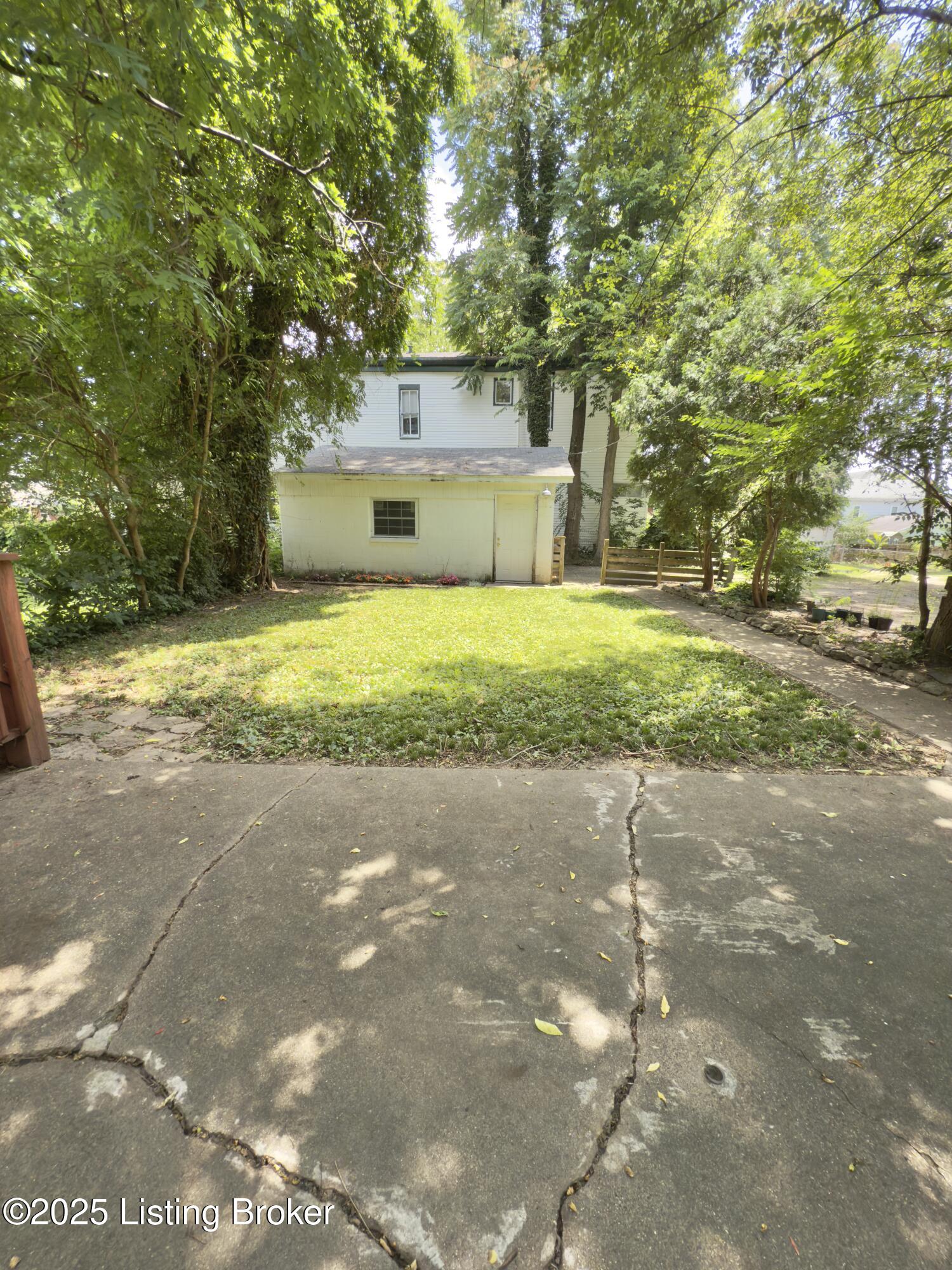 153 N Bellaire Ave Property Photo 43