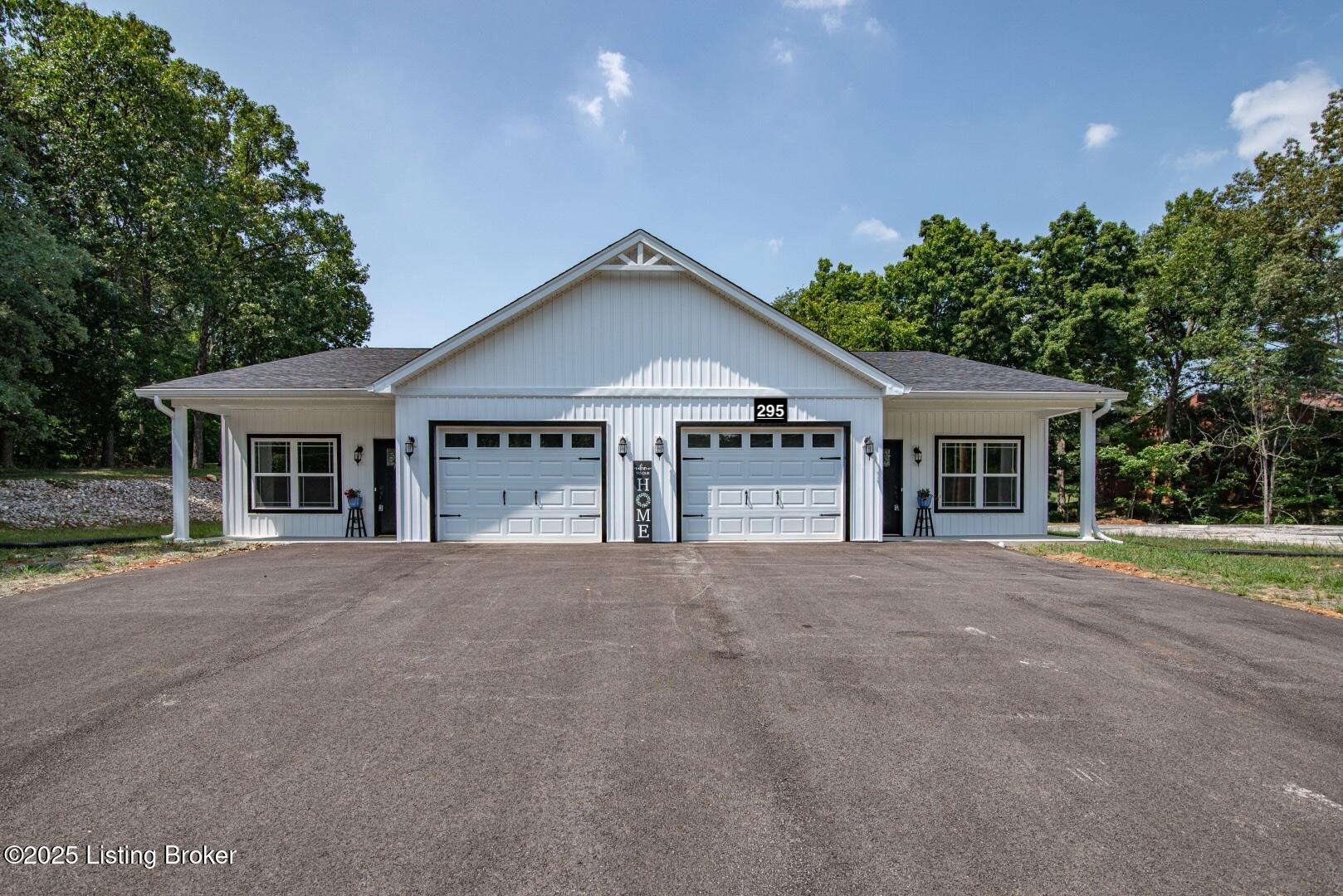 295 Piping Rock Rd Rd Property Photo 3
