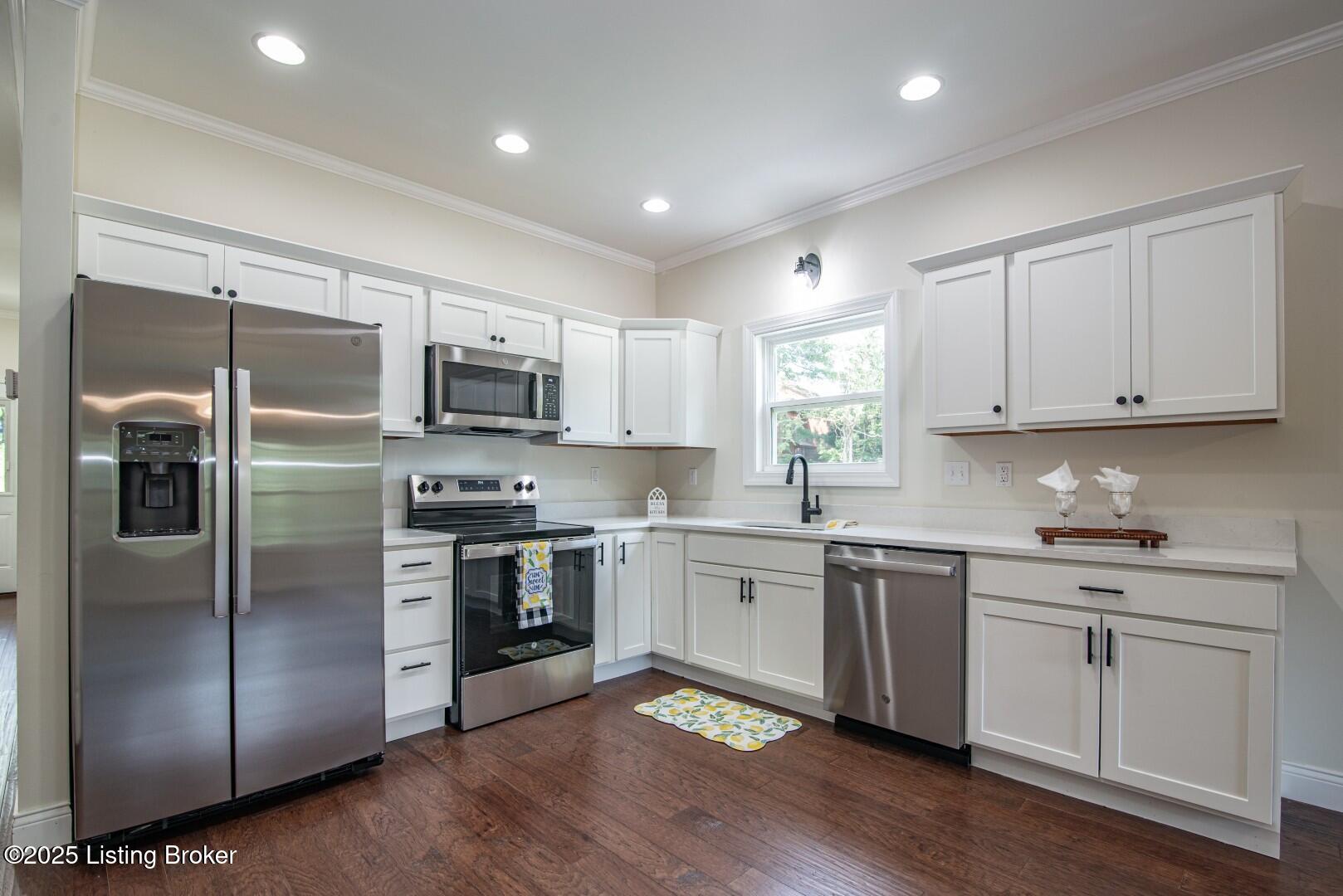 295 Piping Rock Rd Rd Property Photo 13