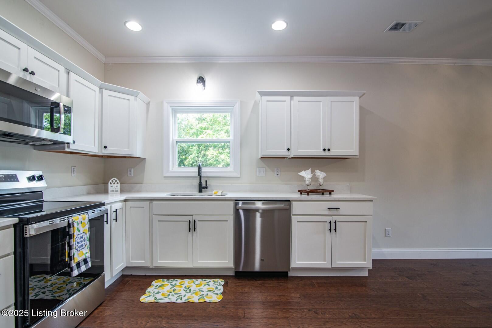 295 Piping Rock Rd Rd Property Photo 14