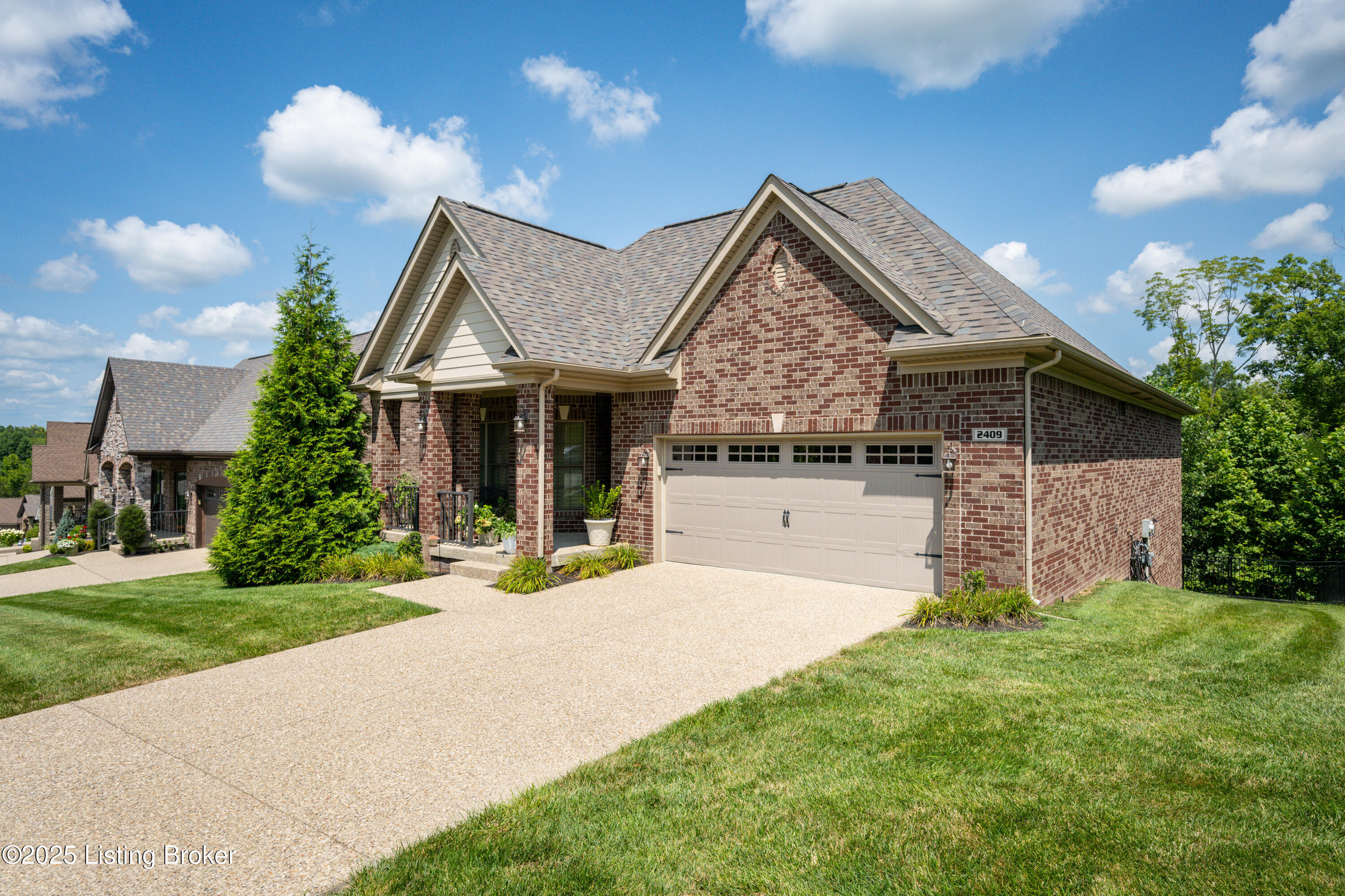 2409 Irish Bend Ct Property Photo 1