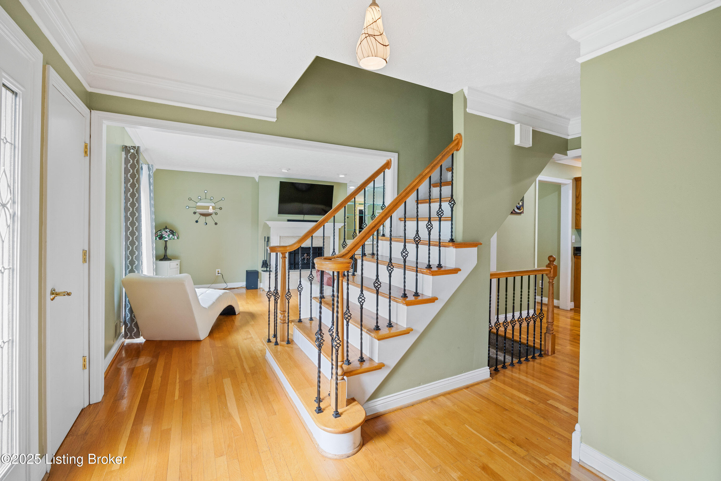 8111 Barbour Manor Dr Property Photo 6