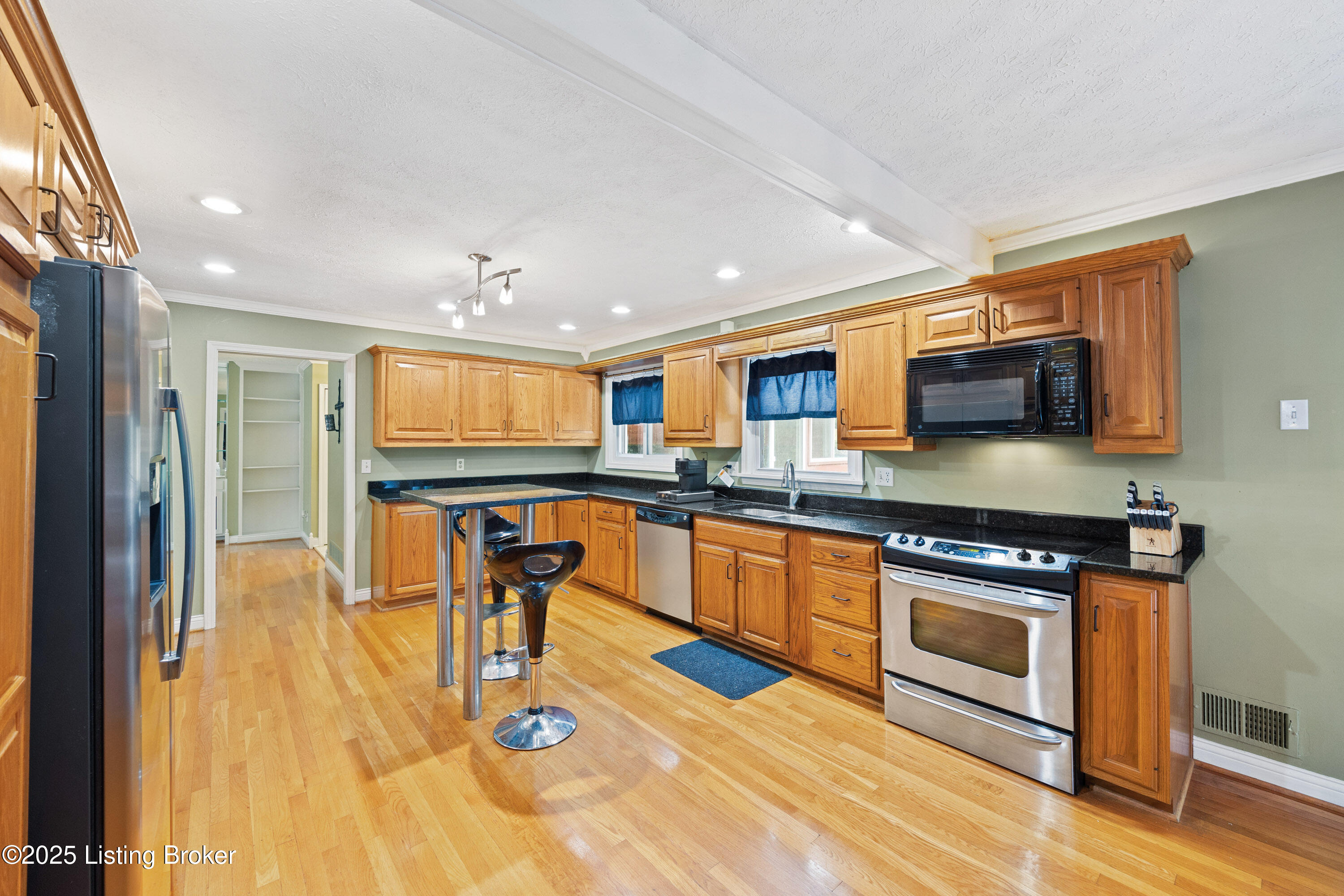 8111 Barbour Manor Dr Property Photo 13