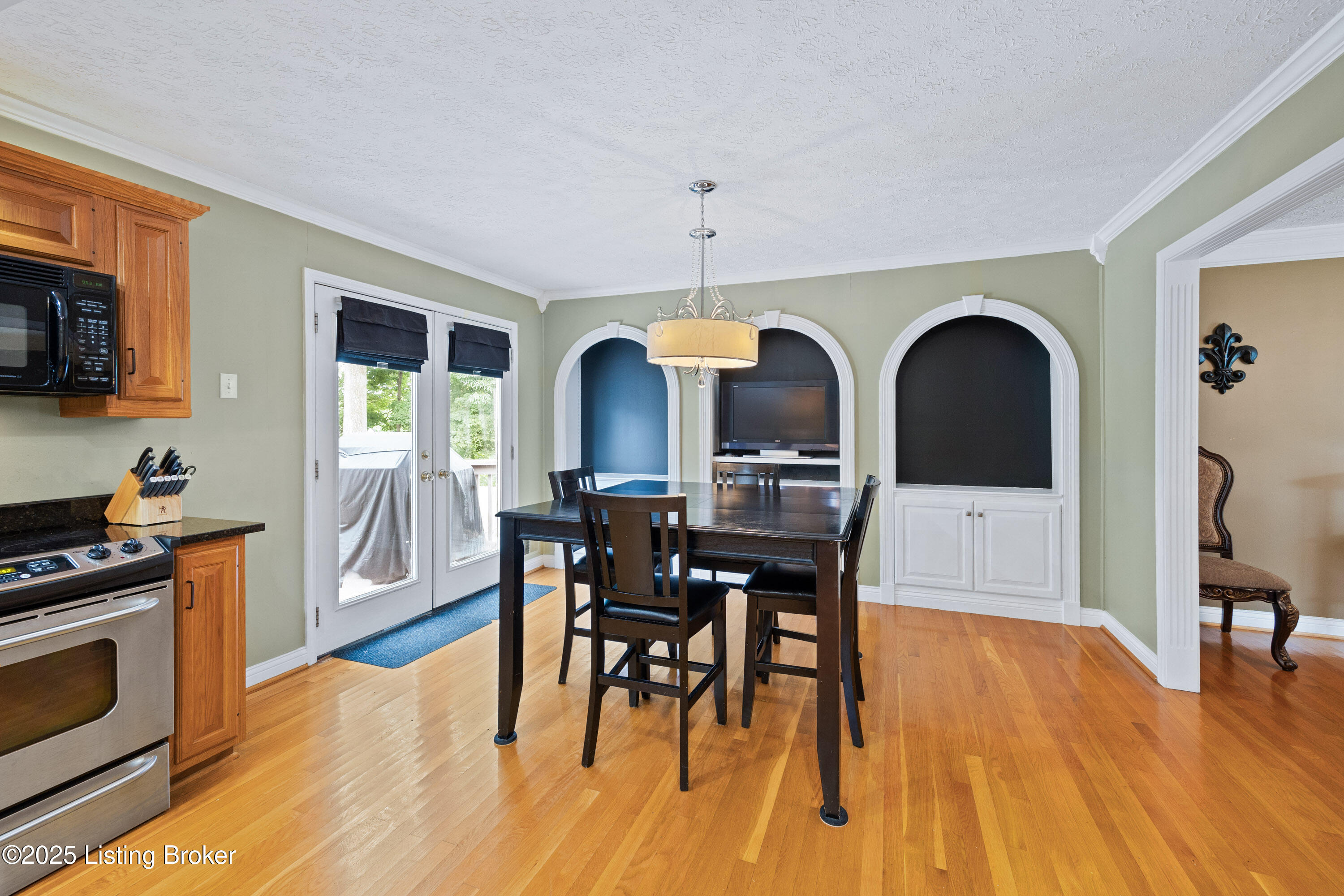 8111 Barbour Manor Dr Property Photo 16