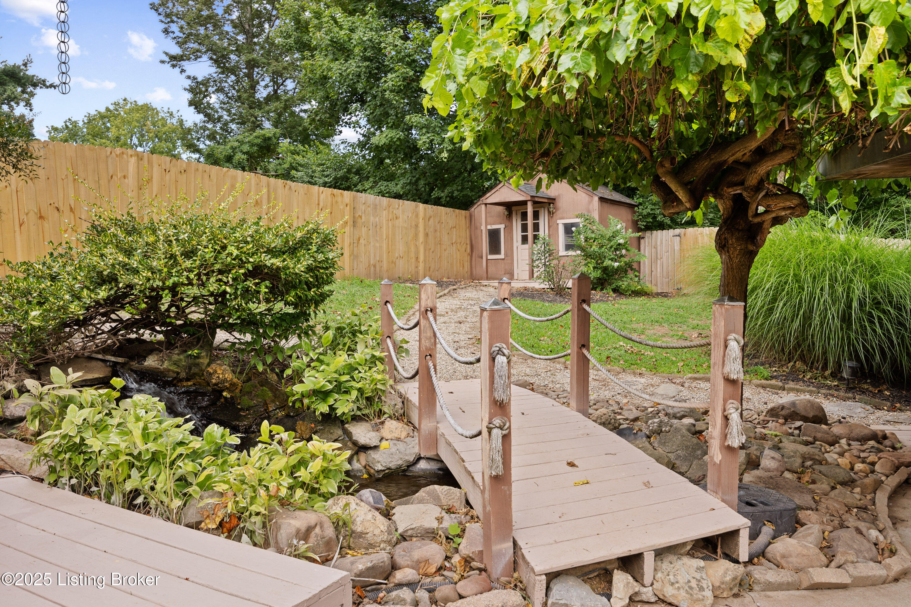 8111 Barbour Manor Dr Property Photo 42