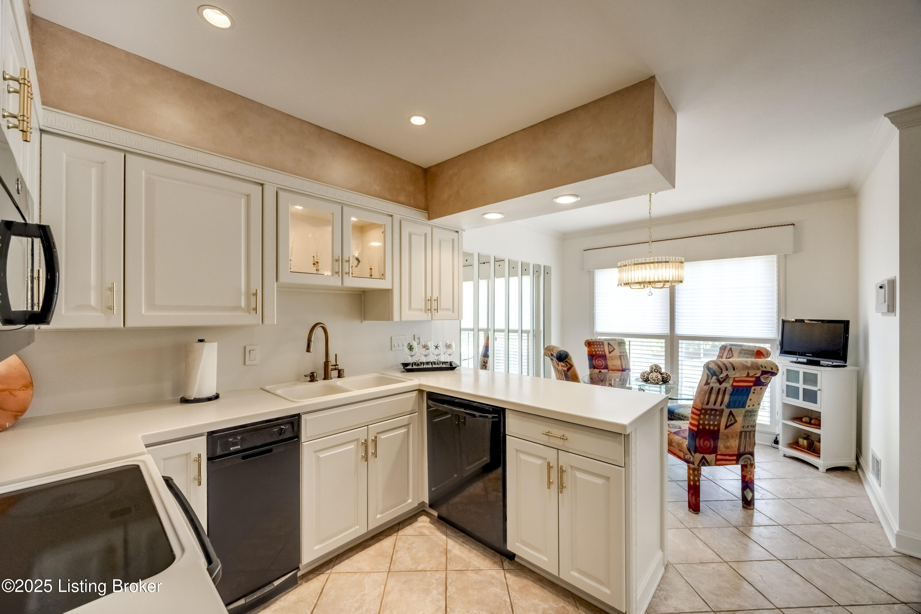 6722 Deep Creek Dr Property Photo 16