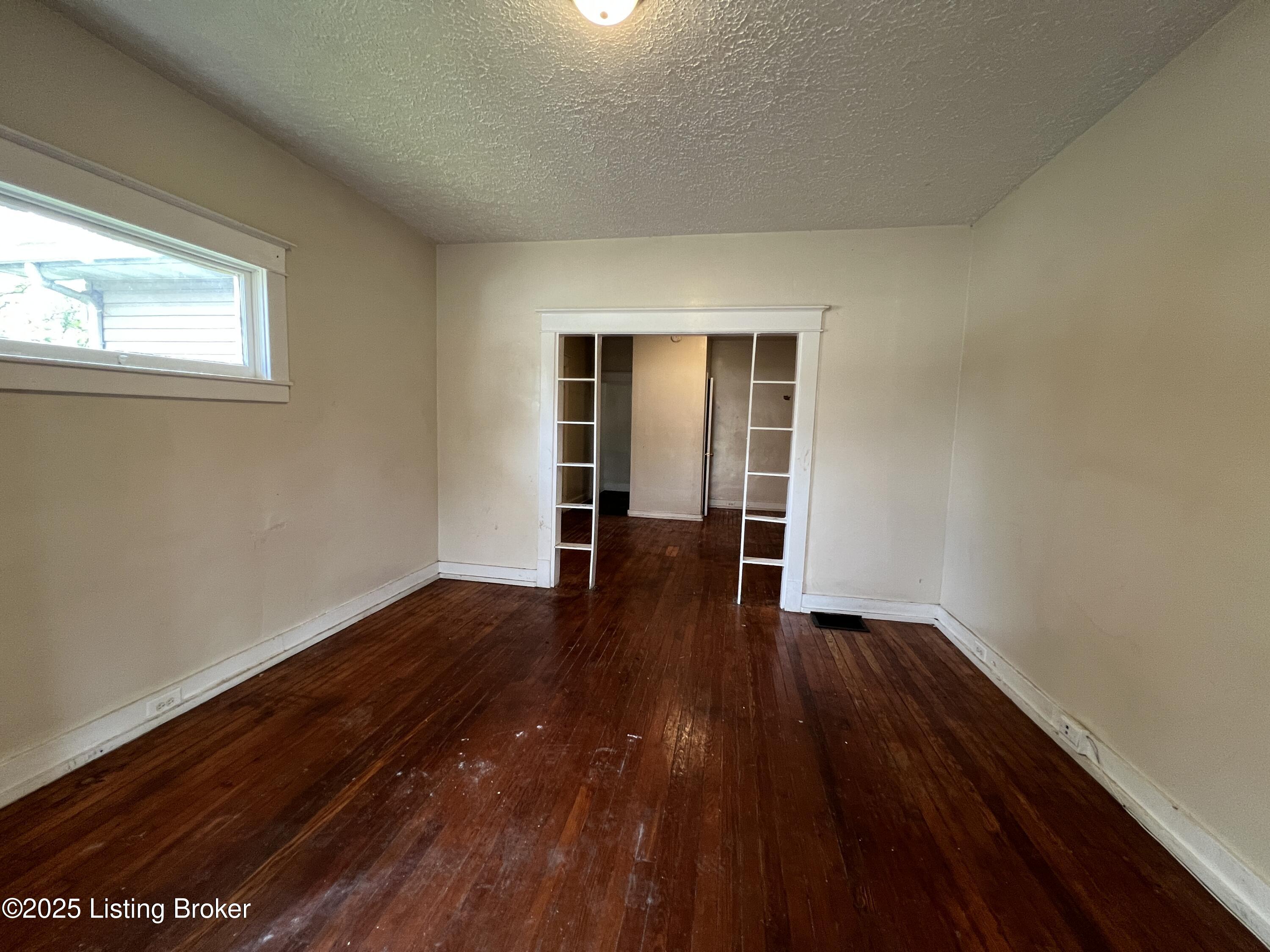 1009 S 29th St Property Photo 2