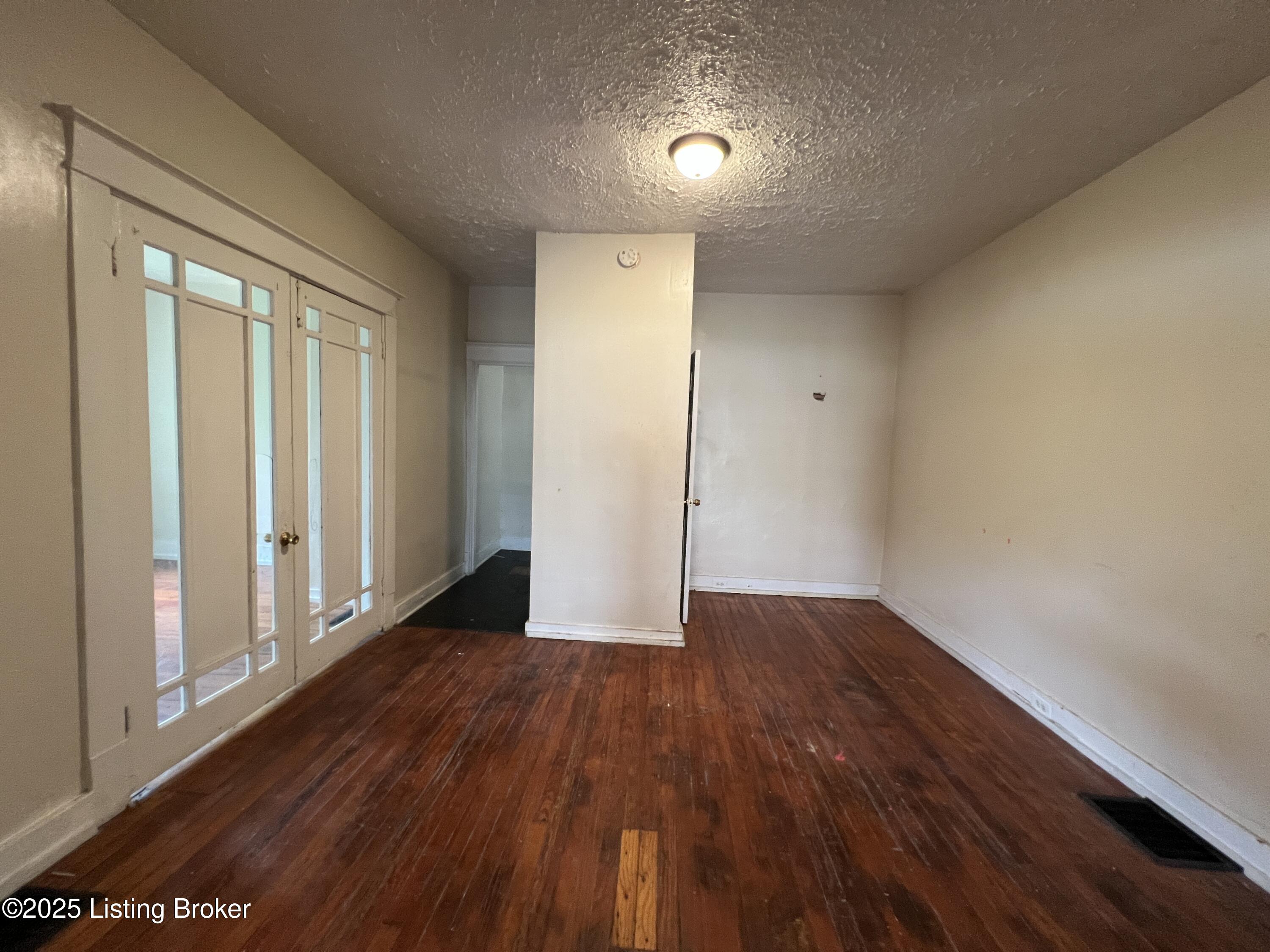 1009 S 29th St Property Photo 4