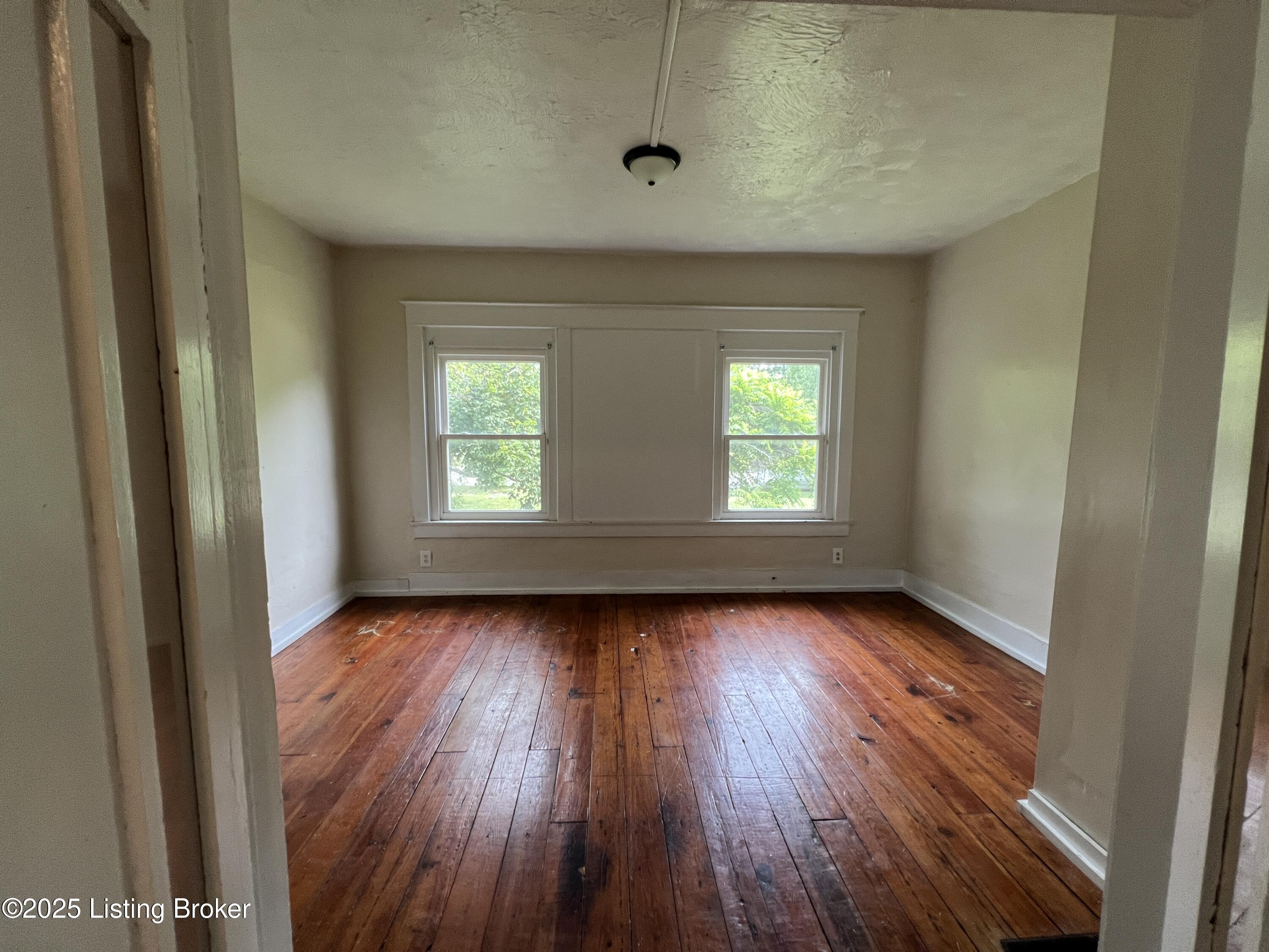 1009 S 29th St Property Photo 5