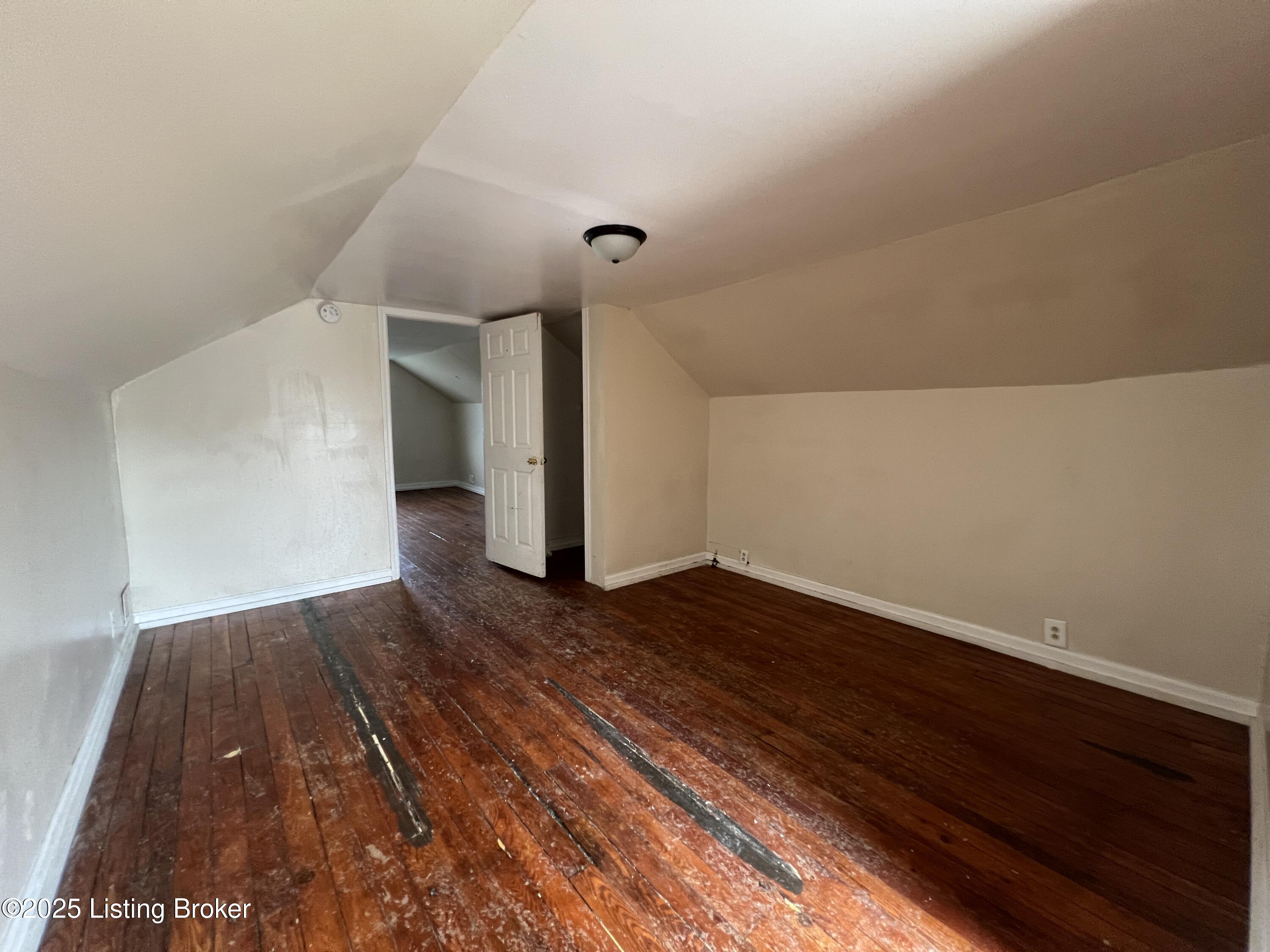 1009 S 29th St Property Photo 8