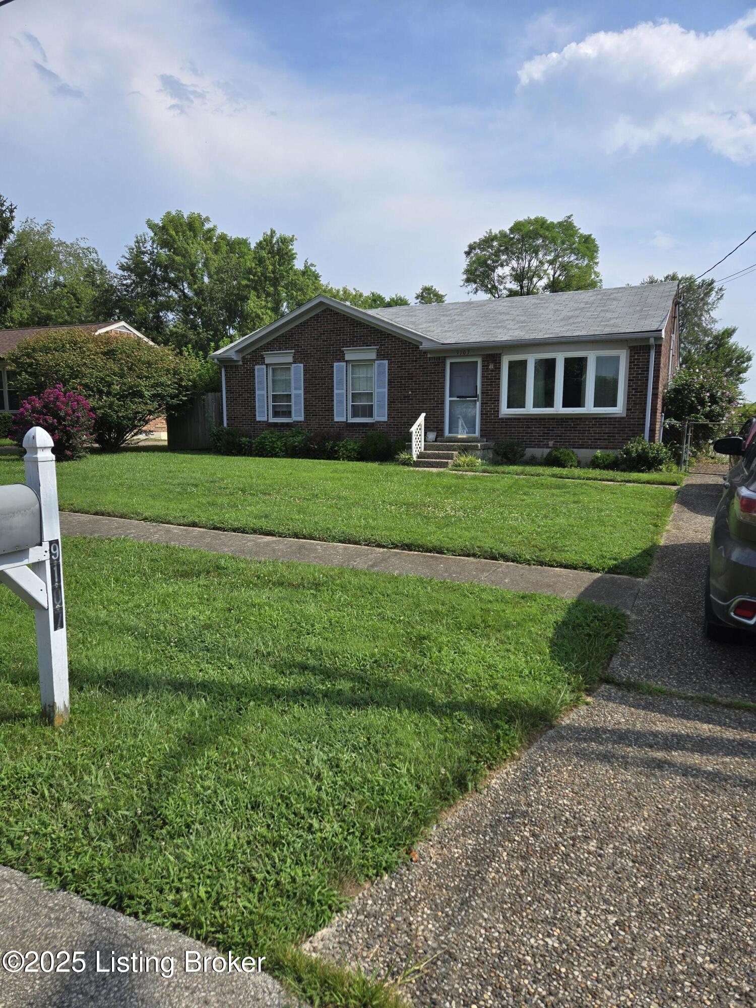 9107 Cedarwood Dr Property Photo 1