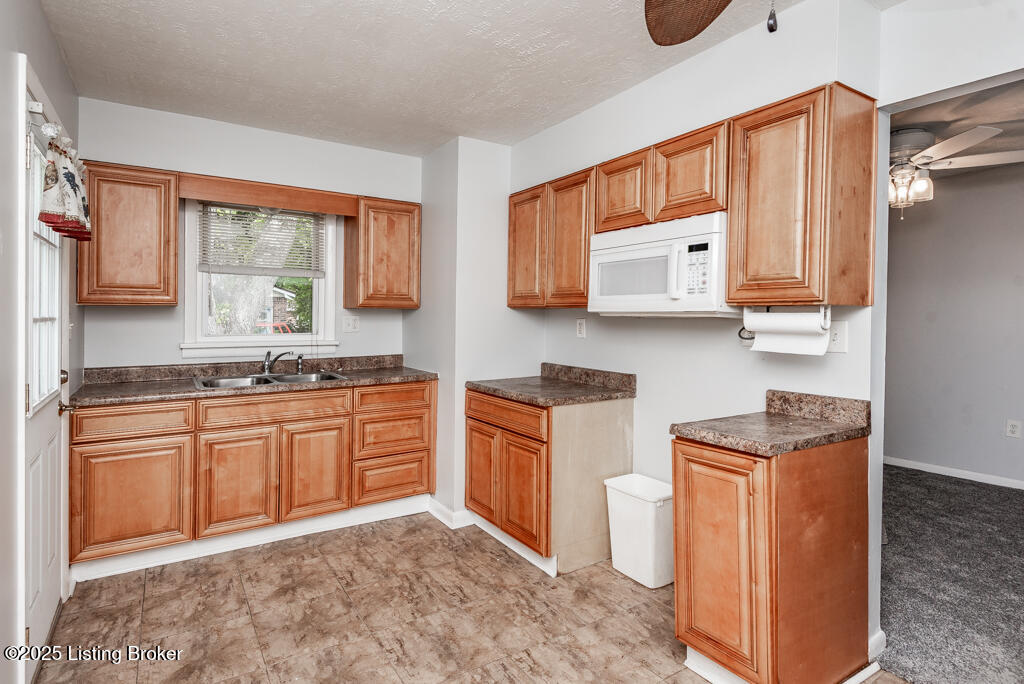 6404 Terry Rd Property Photo 11