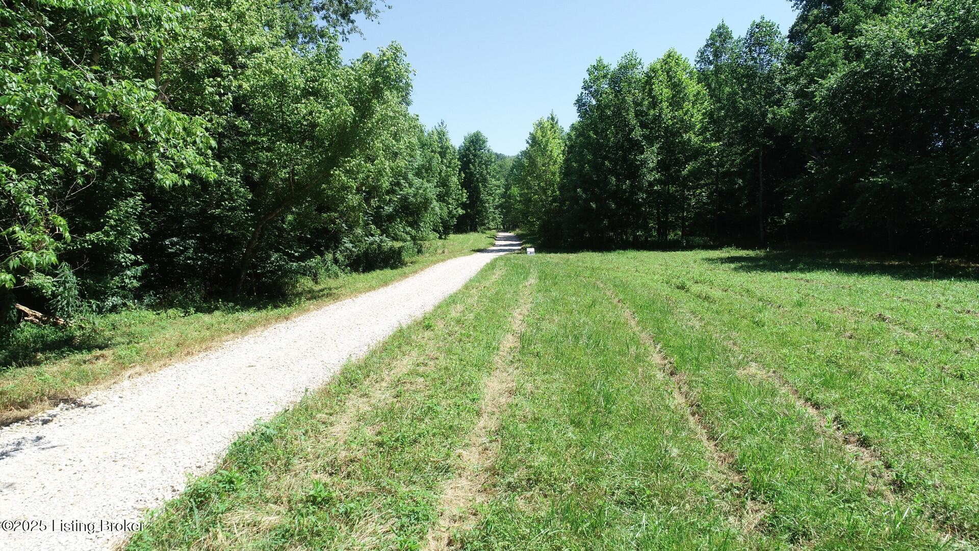 880 Round Bottom Rd Property Photo 9