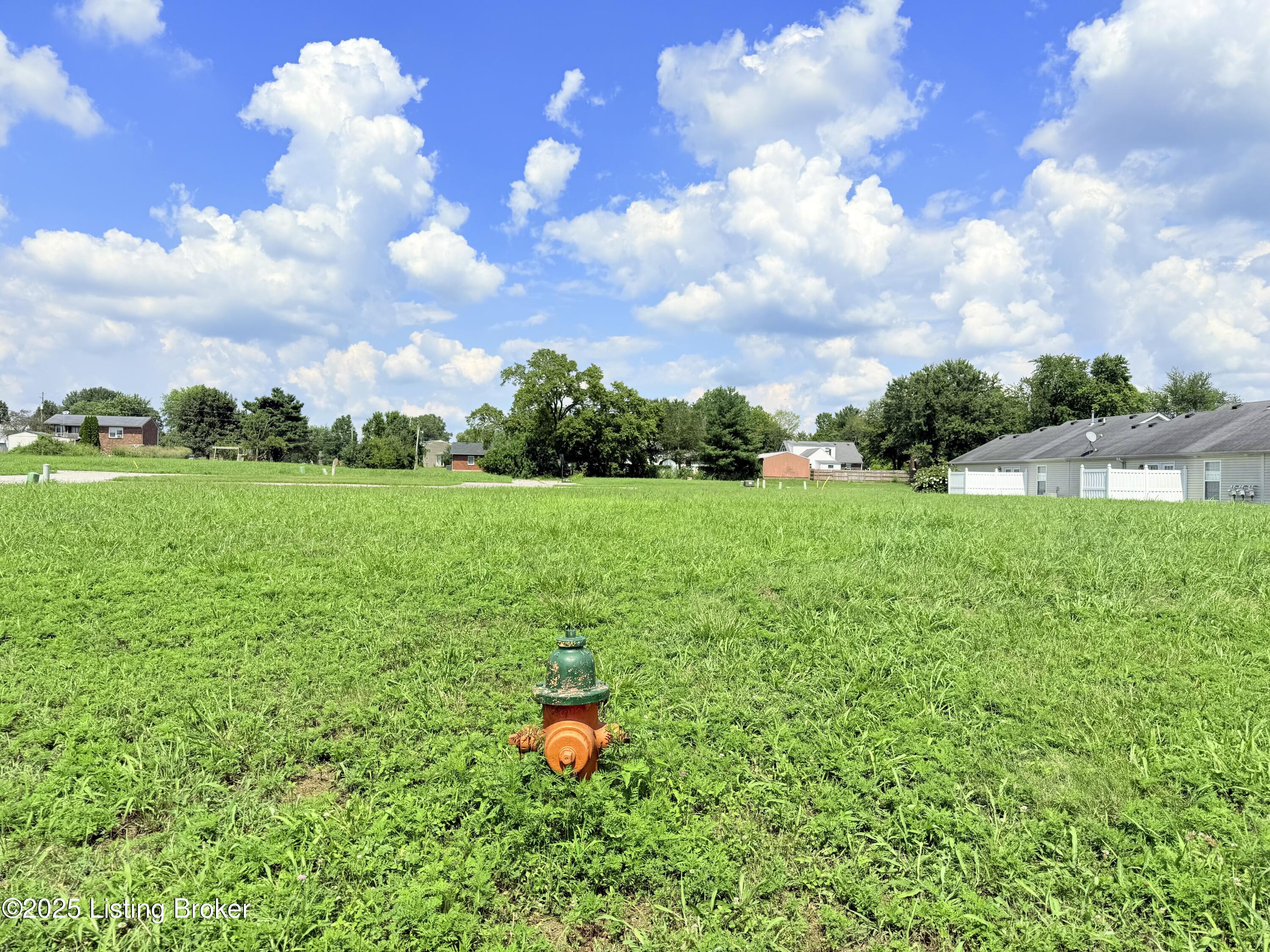 120 Woodlake Ct Property Photo 34