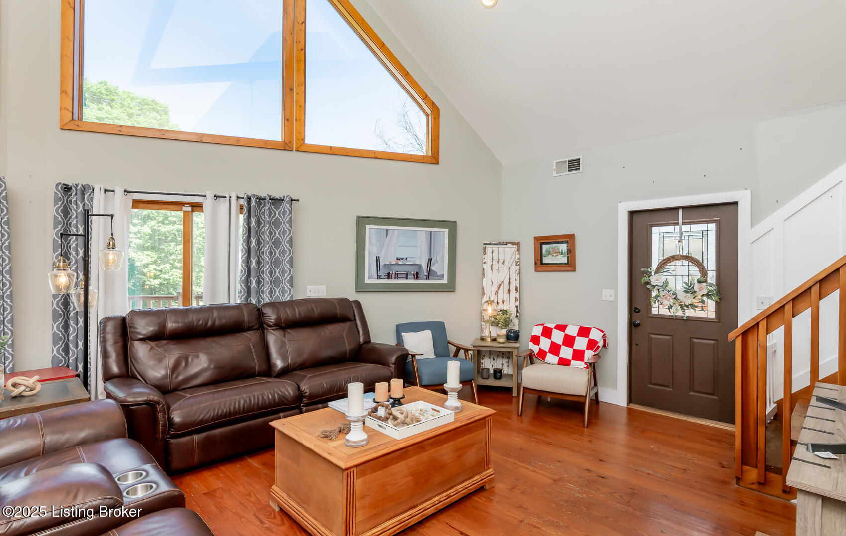 151 Pleasant Railway Property Photo 4