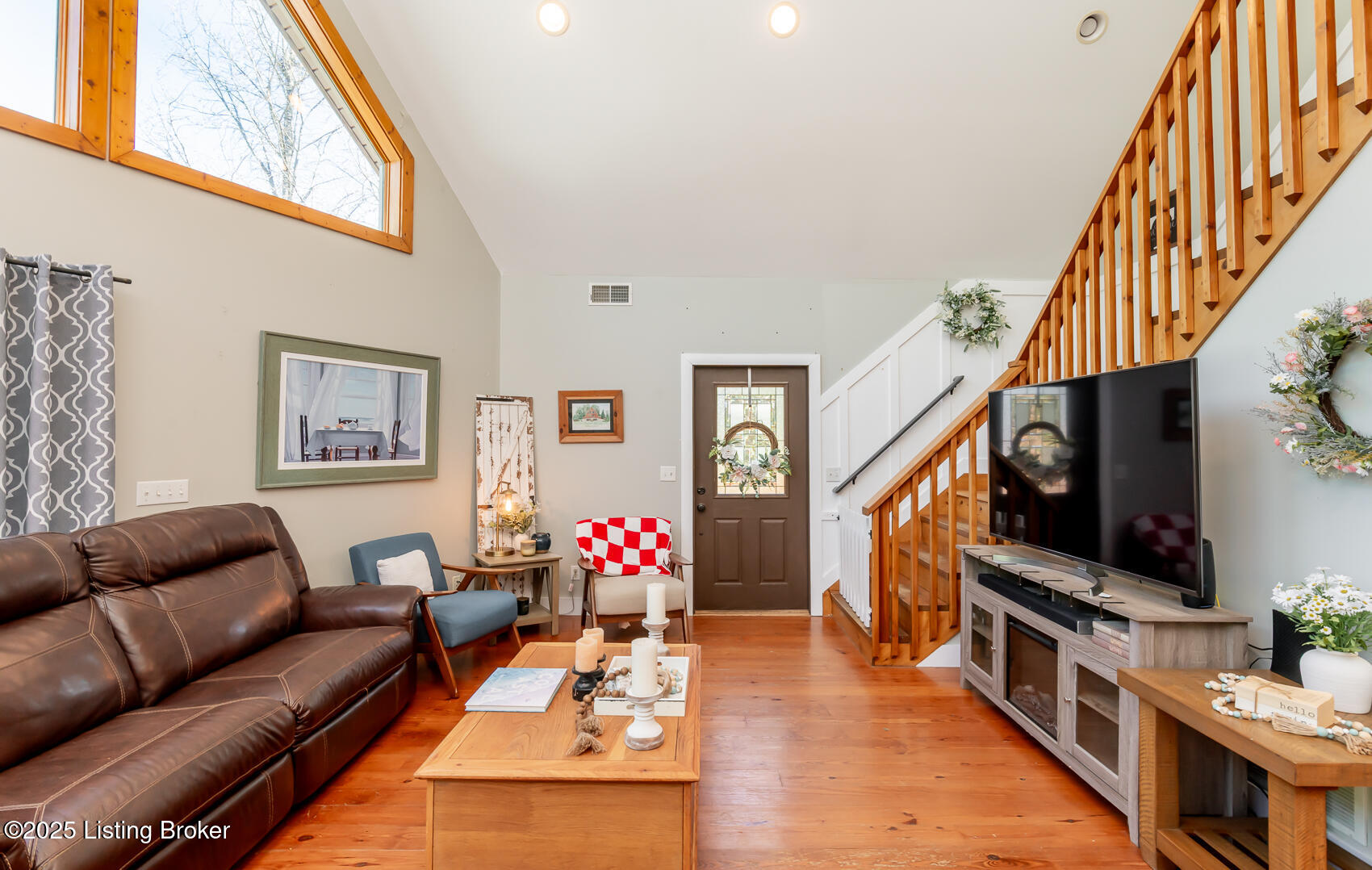 151 Pleasant Railway Property Photo 6