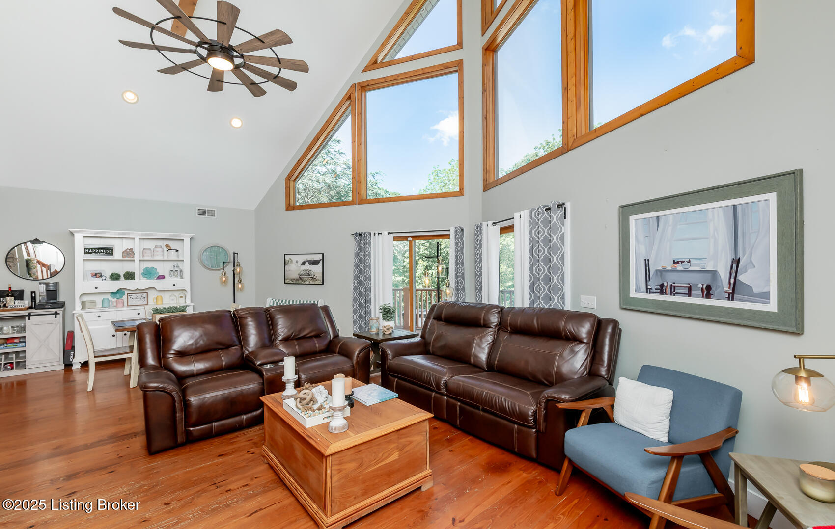 151 Pleasant Railway Property Photo 7
