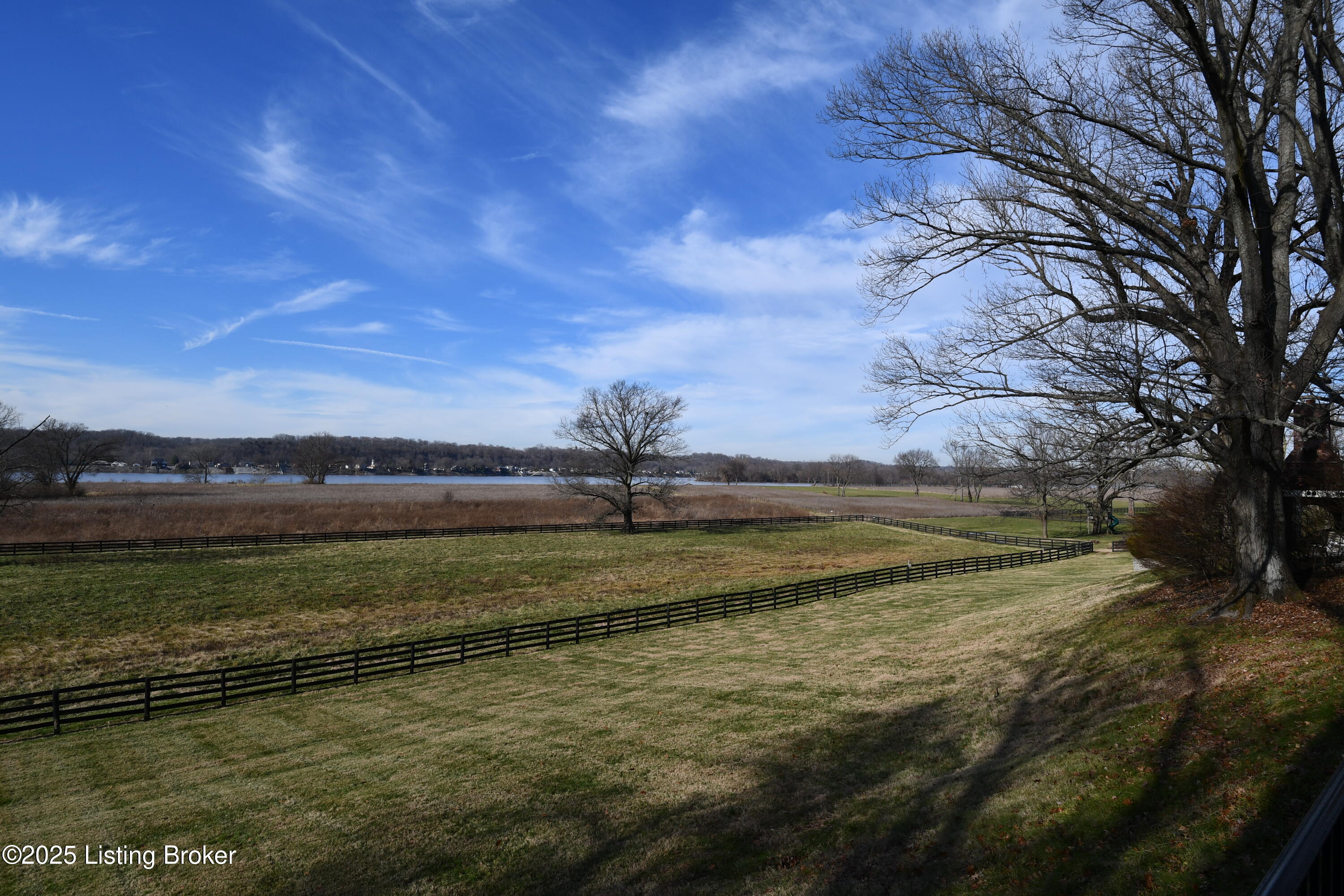8216 Sutherland Farm Road Property Photo 1