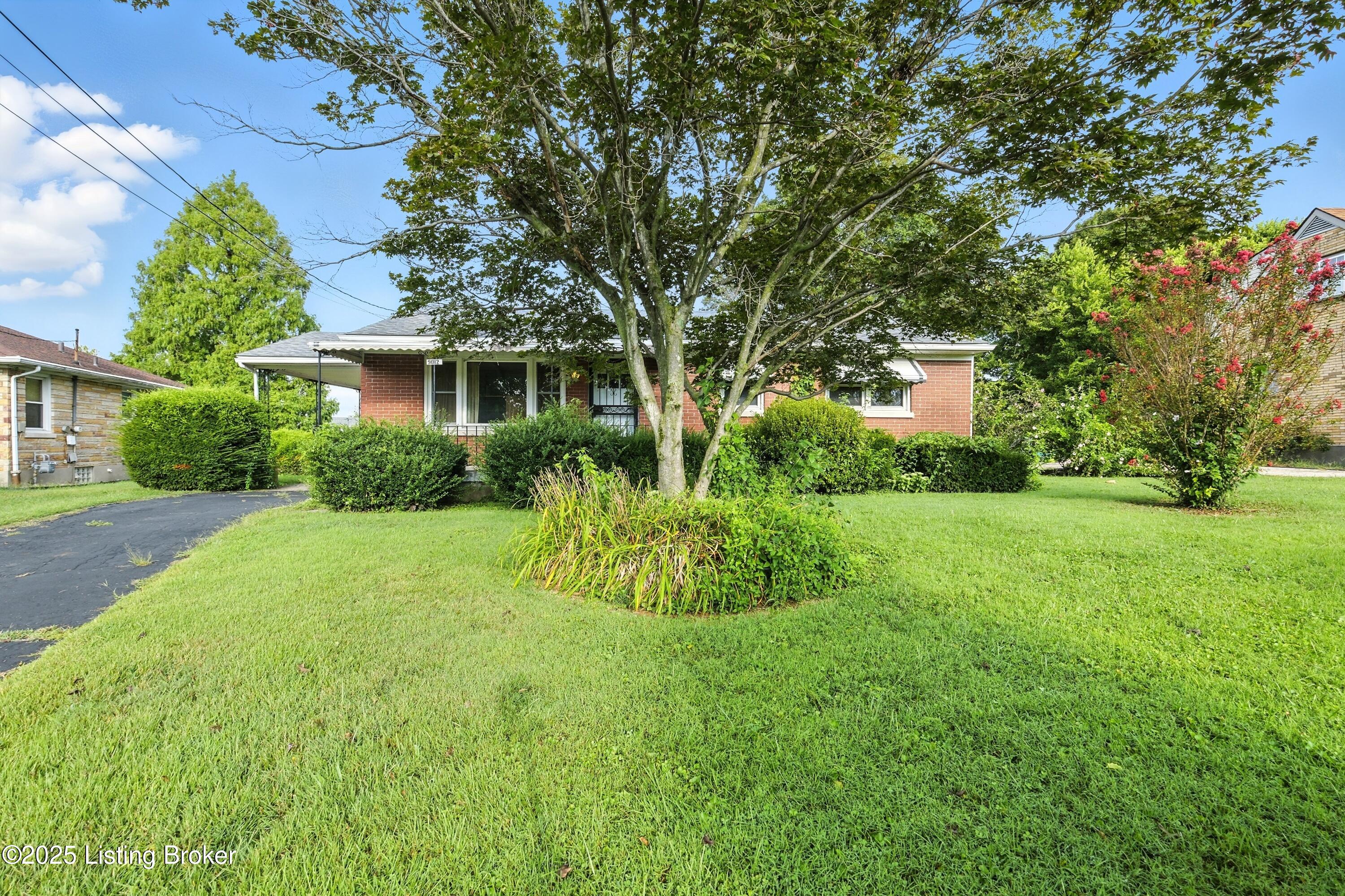 9012 Shepherdsville Rd Property Photo 1