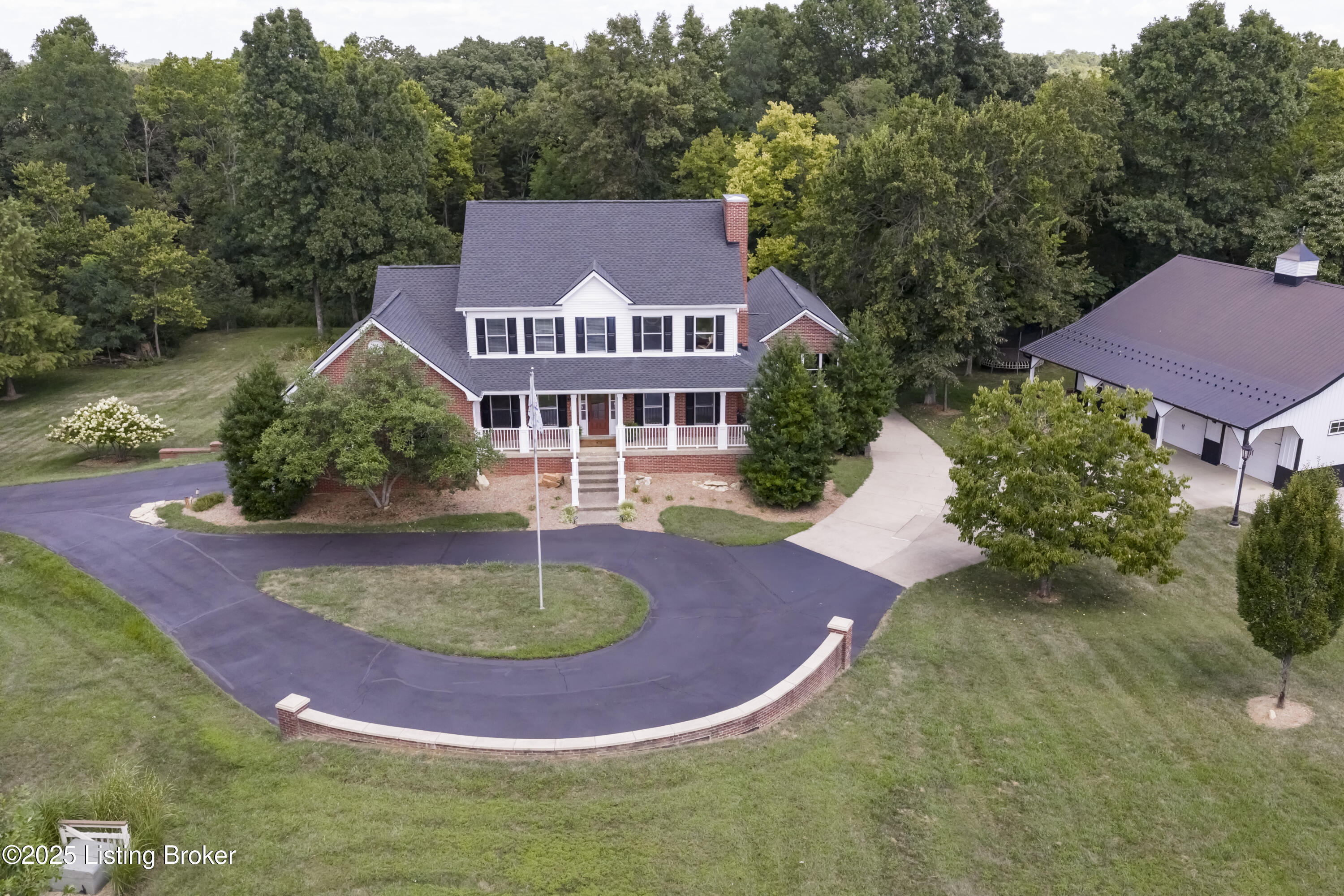 3617 Red Oak Dr Property Photo 1