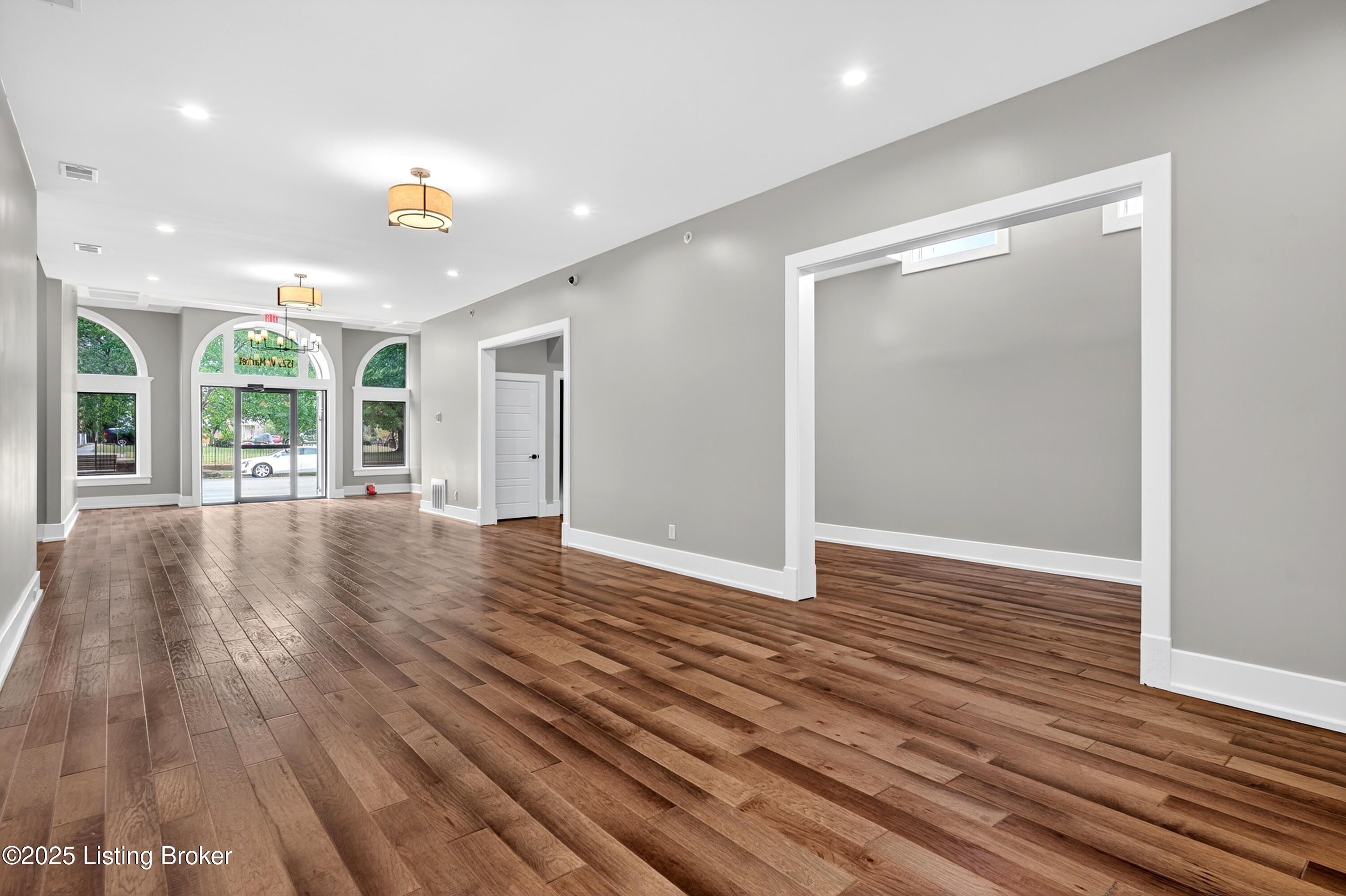 1529 W Market St Property Photo 2