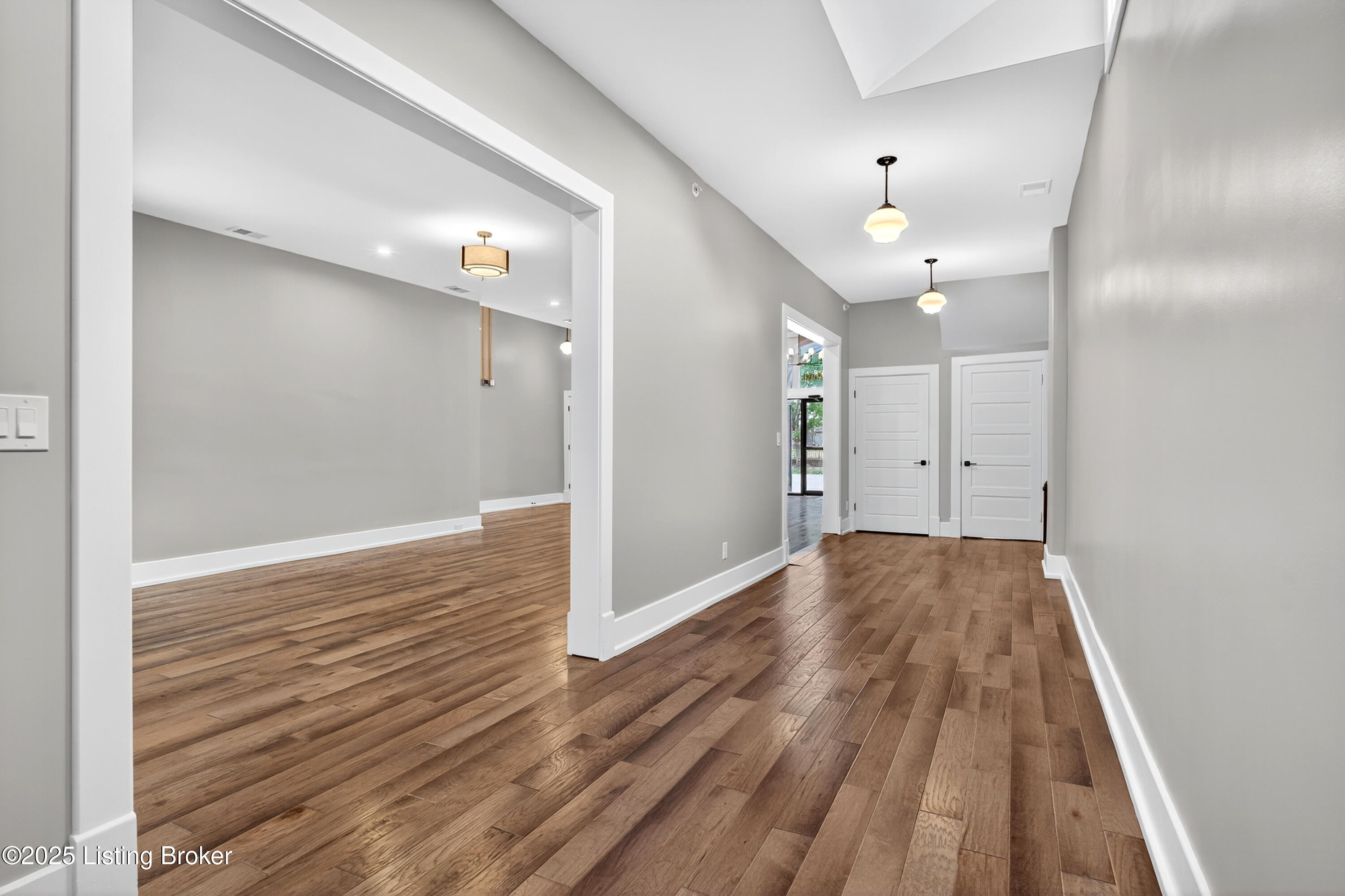 1529 W Market St Property Photo 5