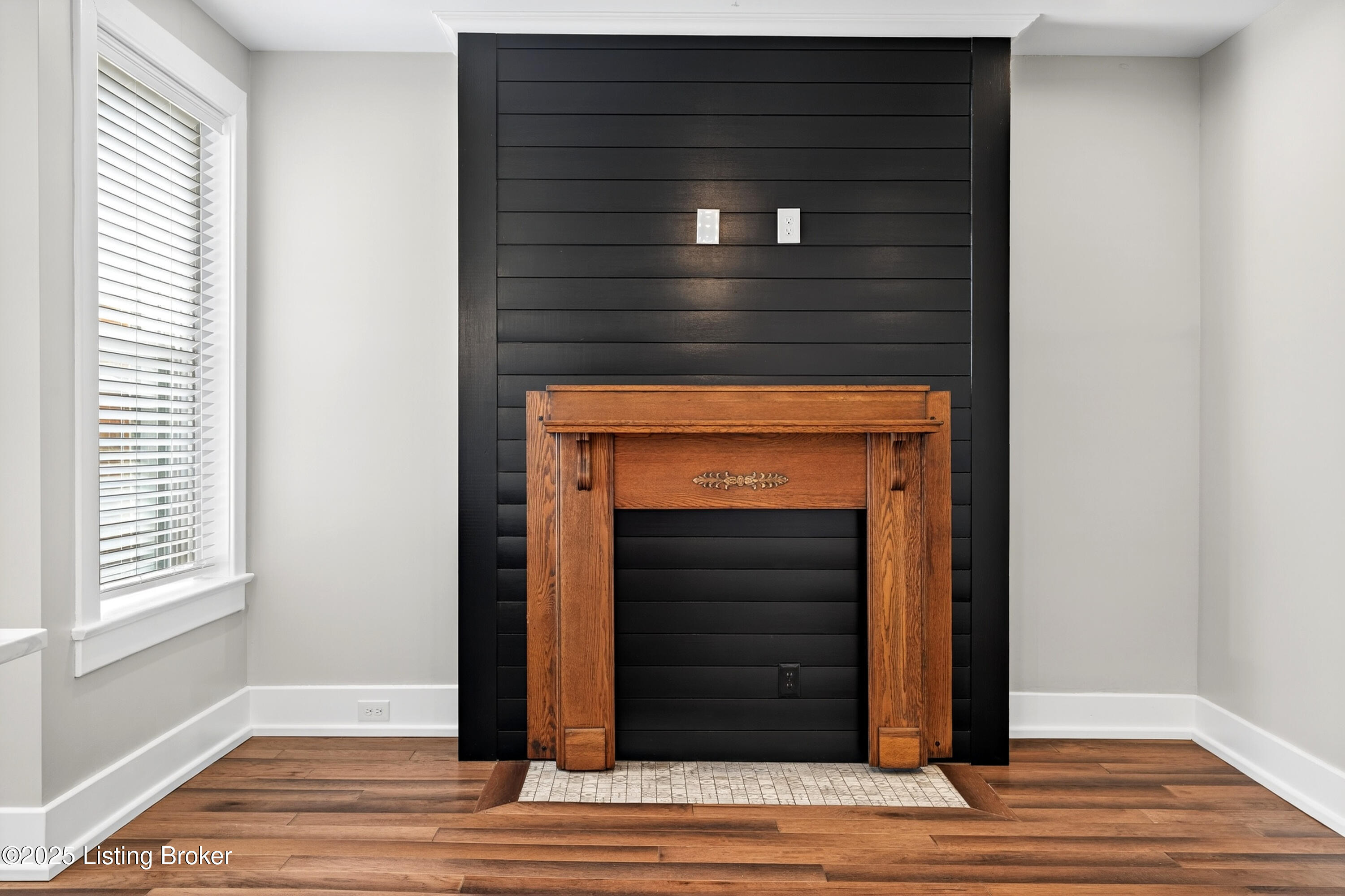 1529 W Market St Property Photo 22